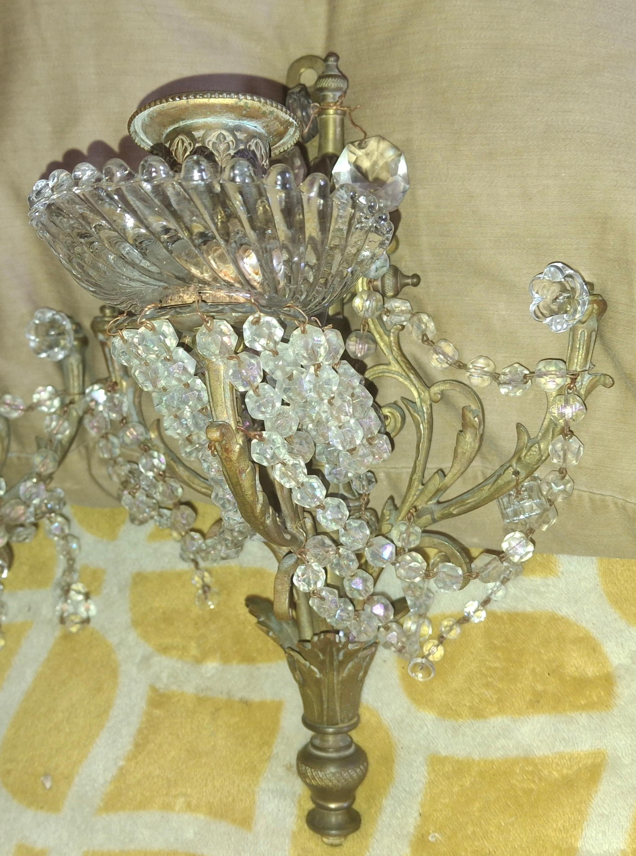 Paire d'appliques murales de style Régence française du 19e siècle en bronze avec cristal taillé en vente 2