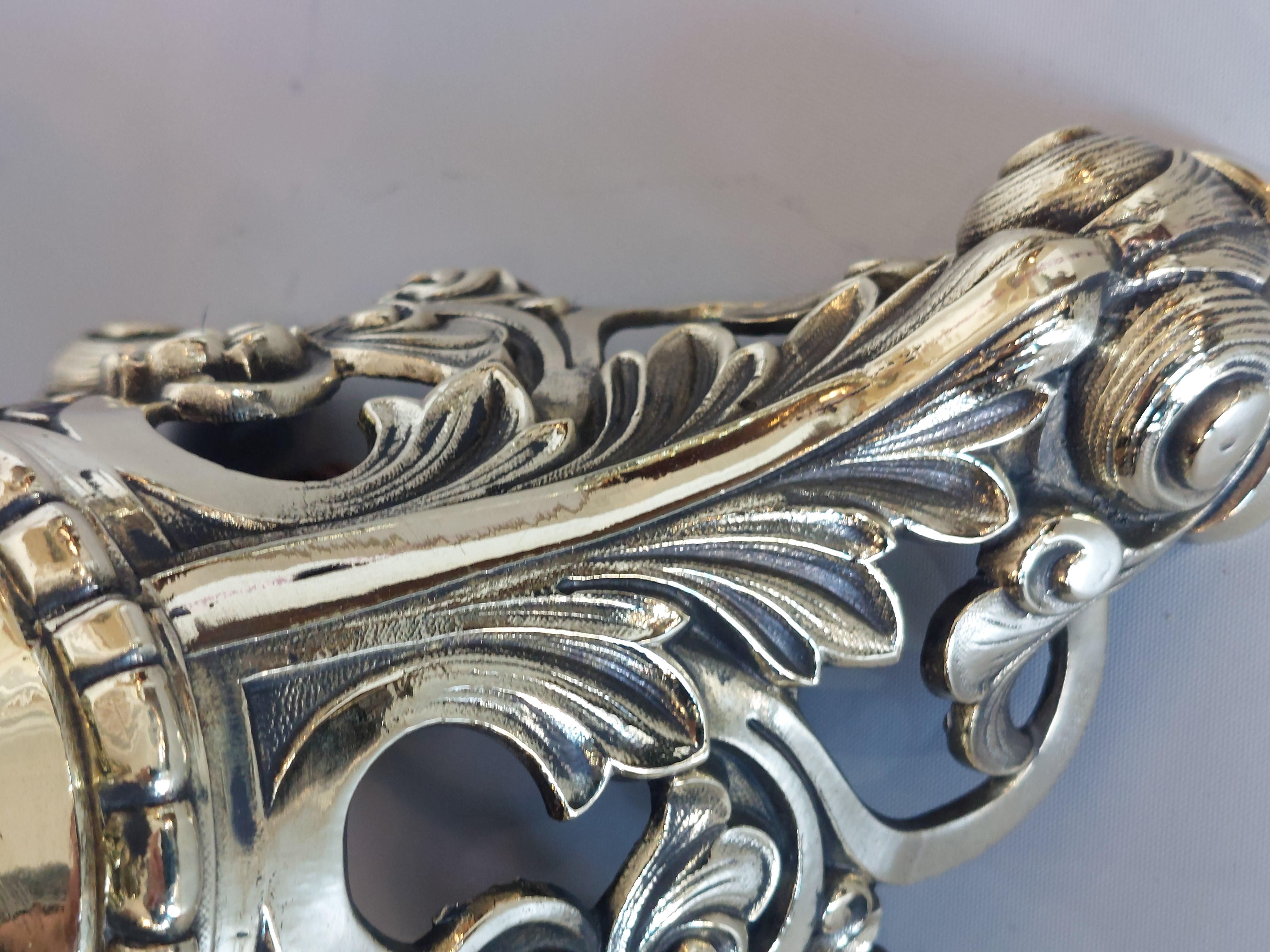 Paire 19ème siècle. Lampes gothiques à bâtons rompus en laiton en vente 6