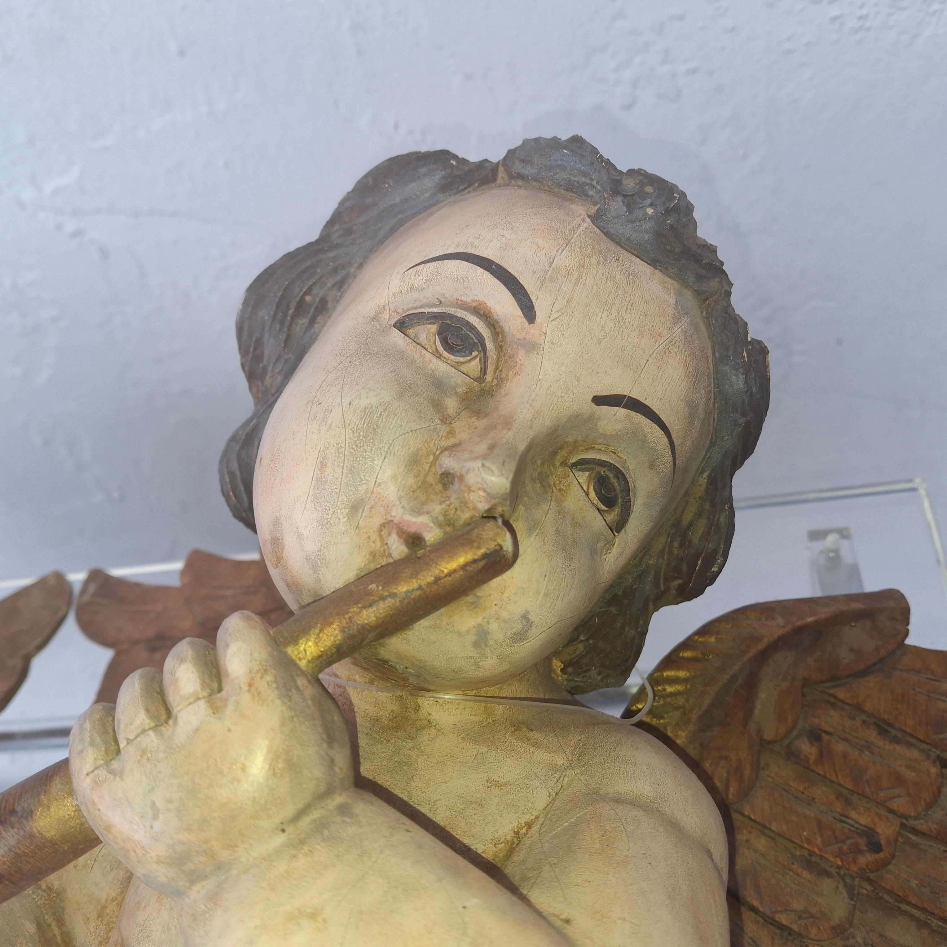 Coppia di sculture musicali a forma di cherubino in legno policromo del XIX secolo italiano in vendita 12