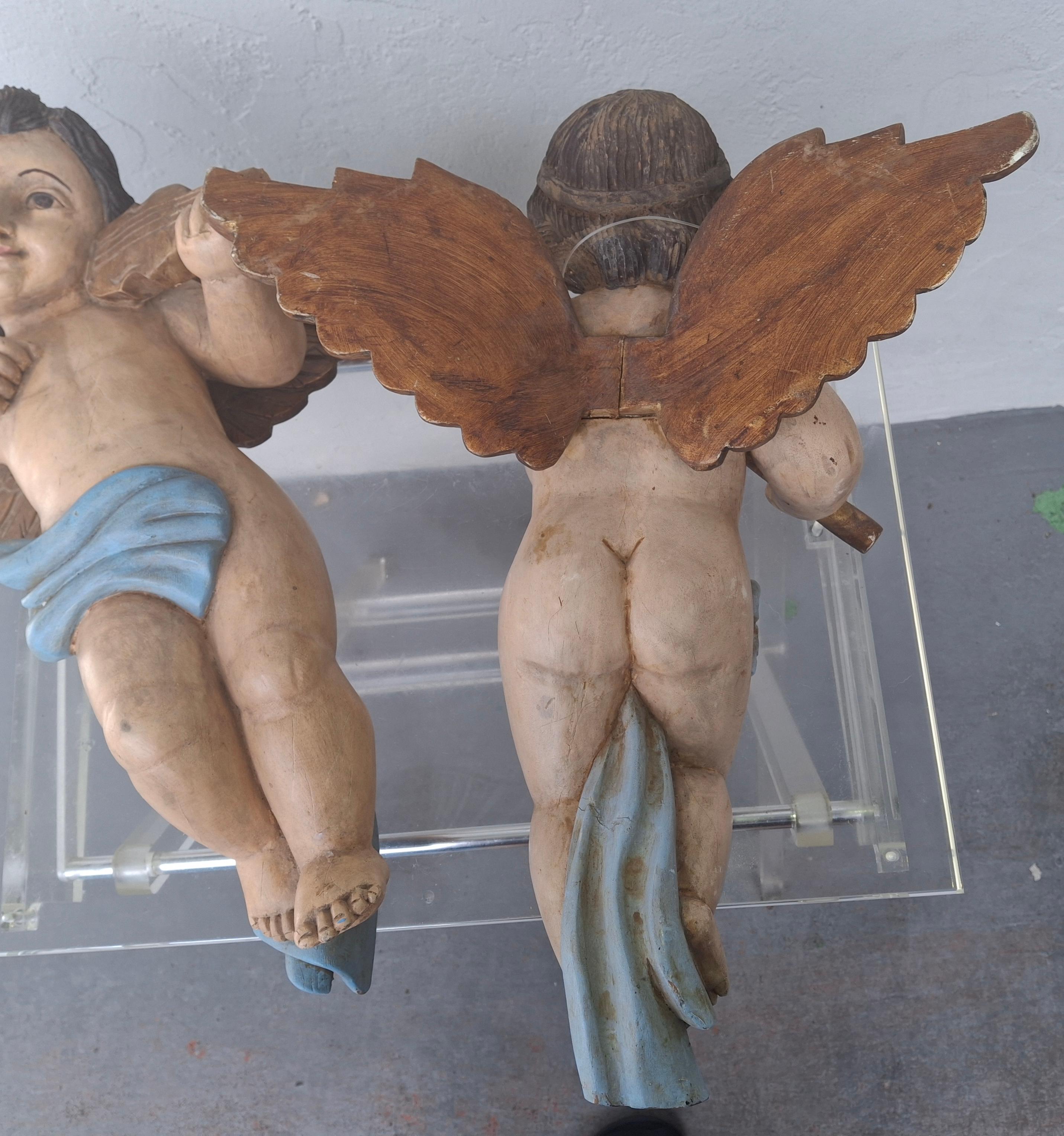 Coppia di sculture musicali a forma di cherubino in legno policromo del XIX secolo italiano In condizioni buone in vendita a Opa Locka, FL