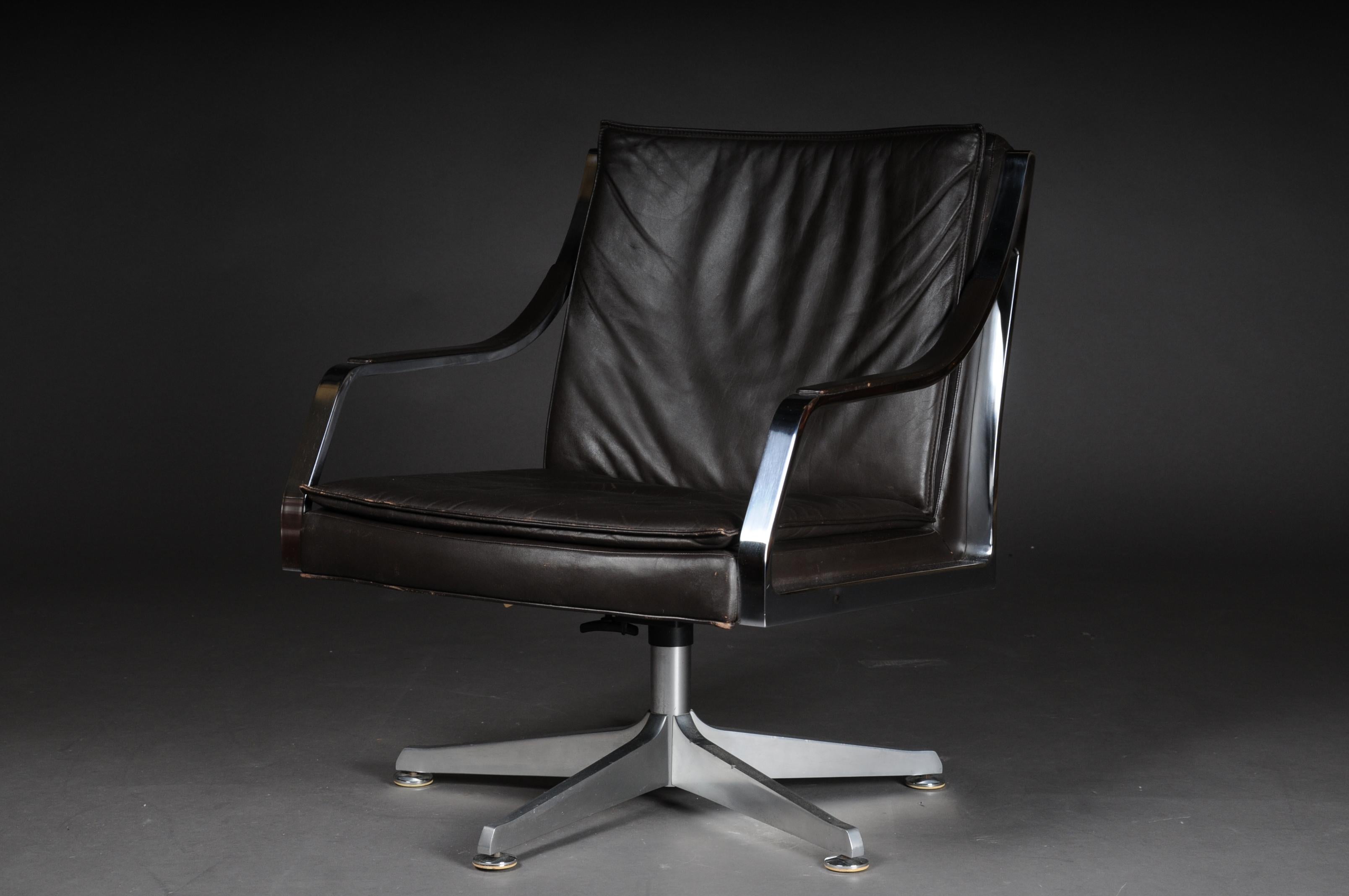 Paar (2) Designer Sessel / Lounge Chairs Vintage Norwegen:: 1970er Jahre (Leder) im Angebot