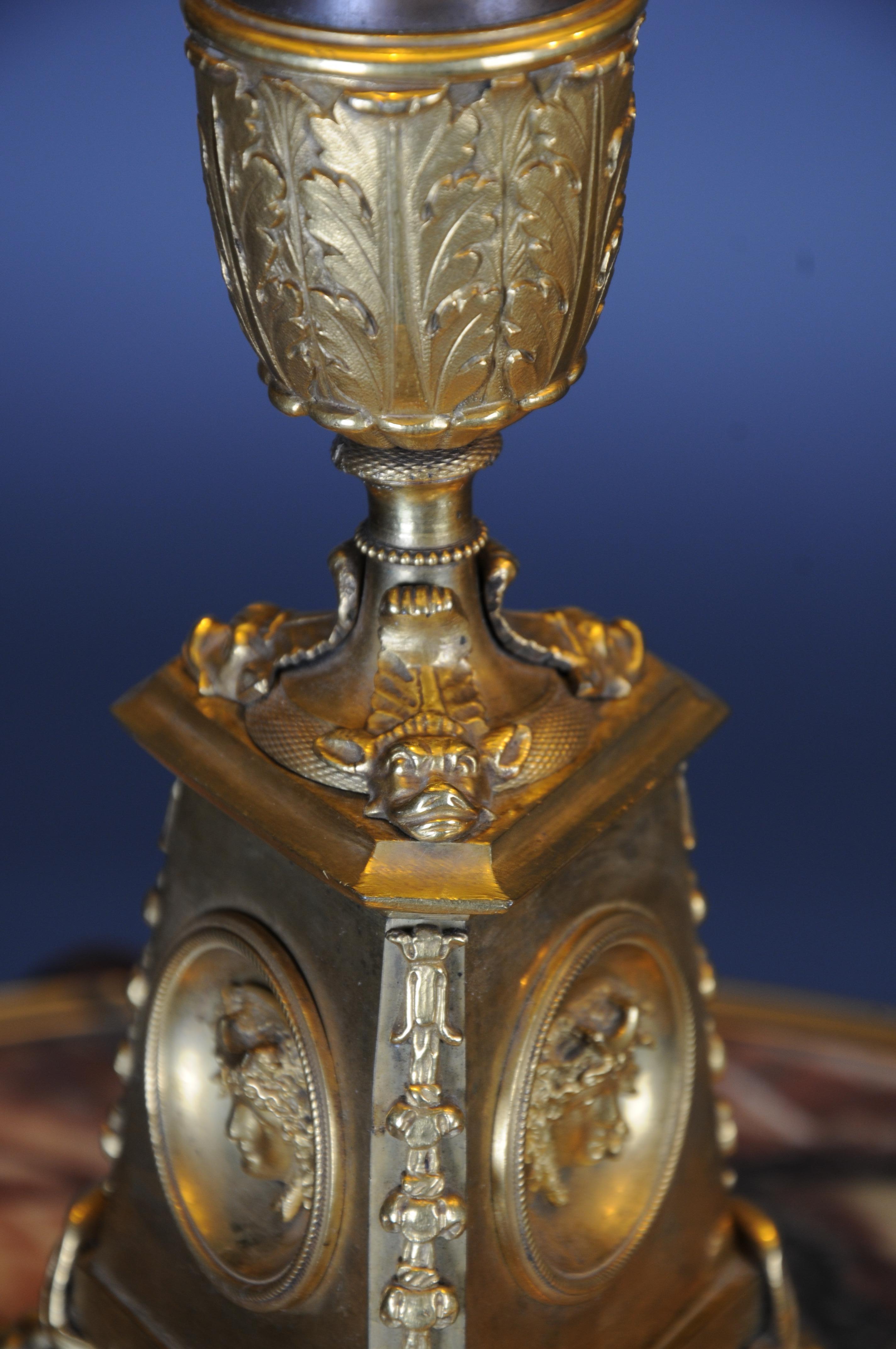 Paire (2) de lampes de table en bronze Empire vers 1805, Paris, dorées au feu. en vente 2