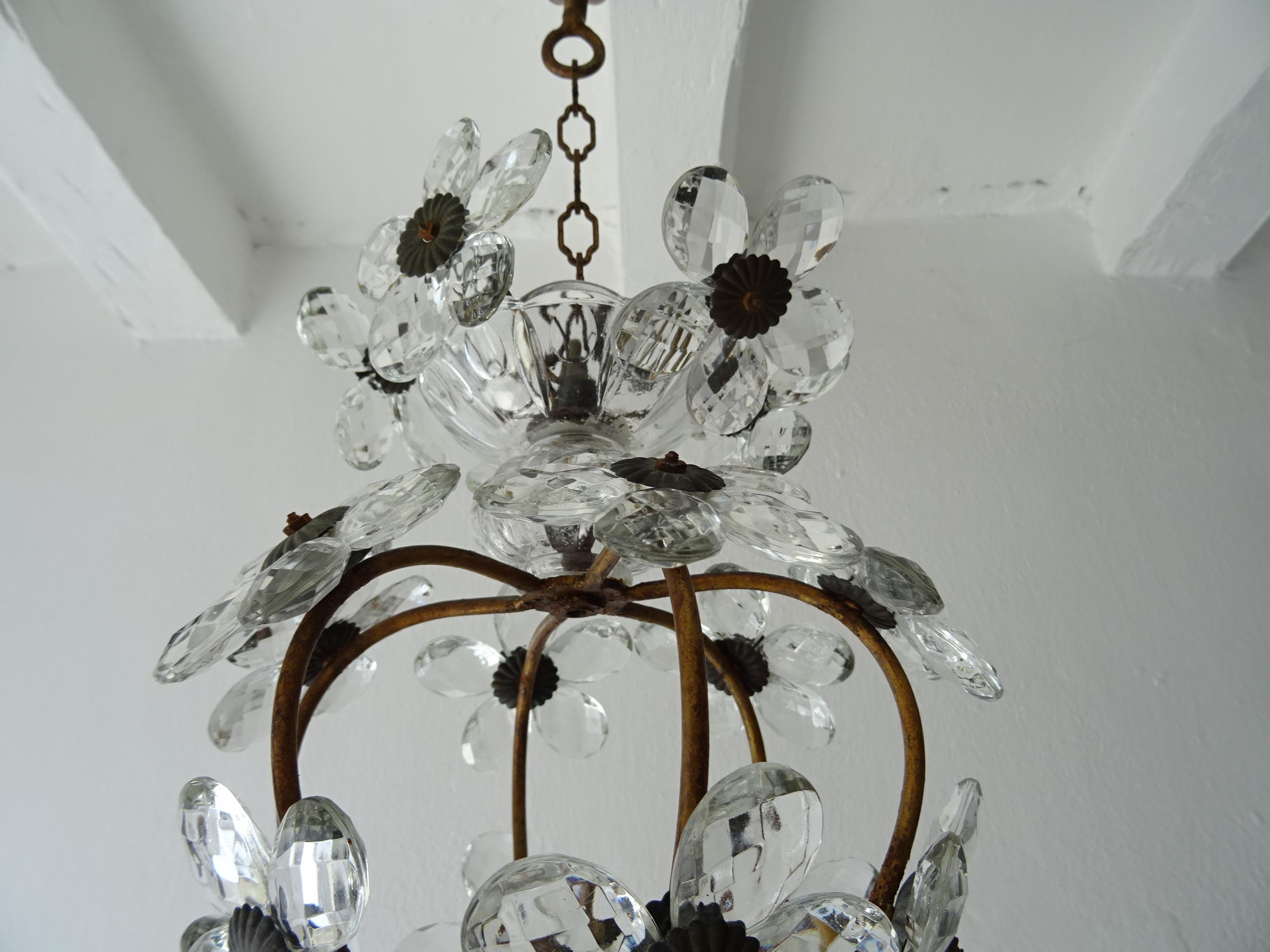 Pair (2) French Clear Flower Crystal Prisms Maison Baguès Style Chandeliers In Good Condition For Sale In Modena (MO), Modena (Mo)