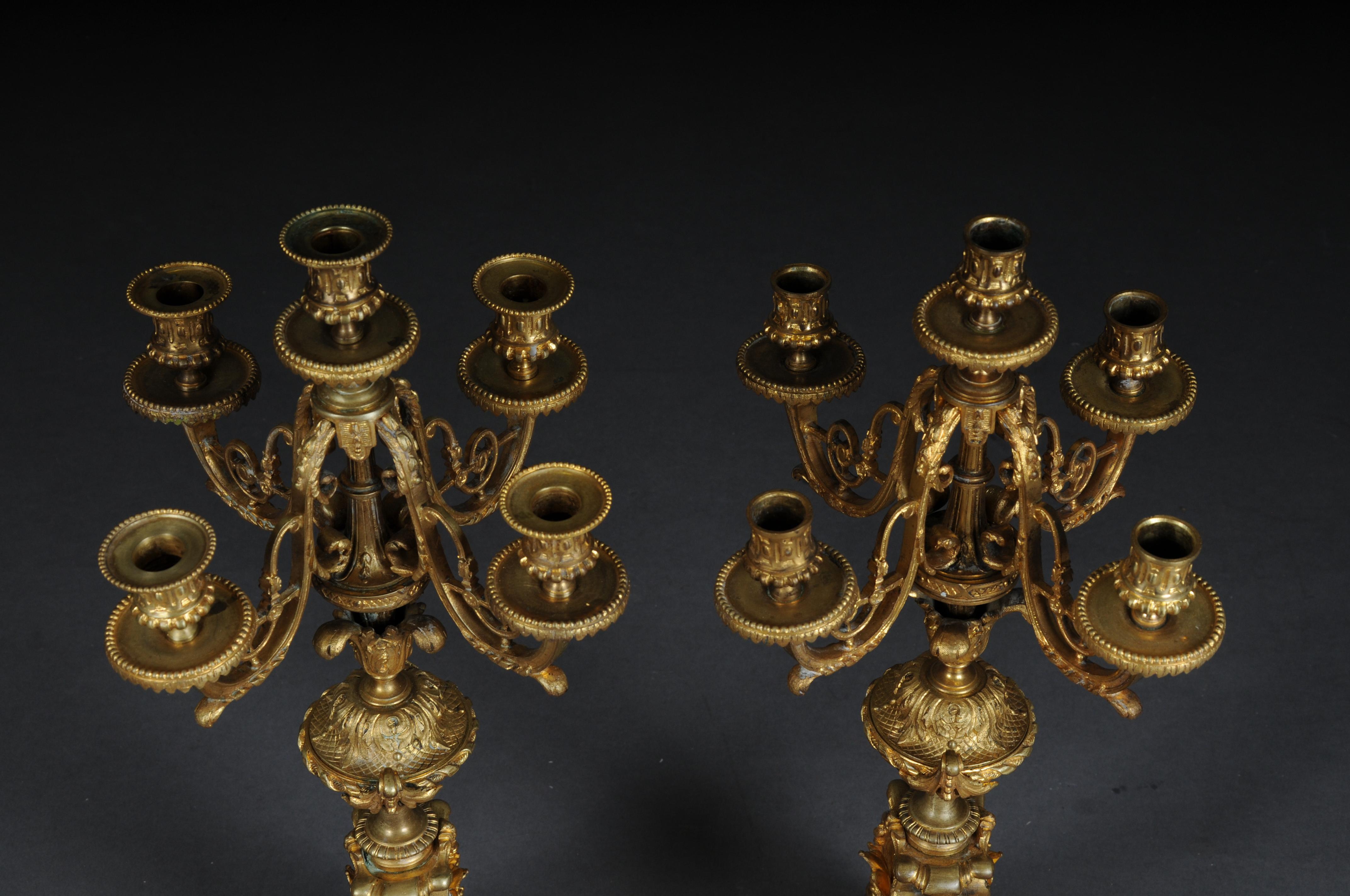Paar (2) französische Historismus-Kerzenleuchter, vergoldete Bronze um 1880 im Angebot 10