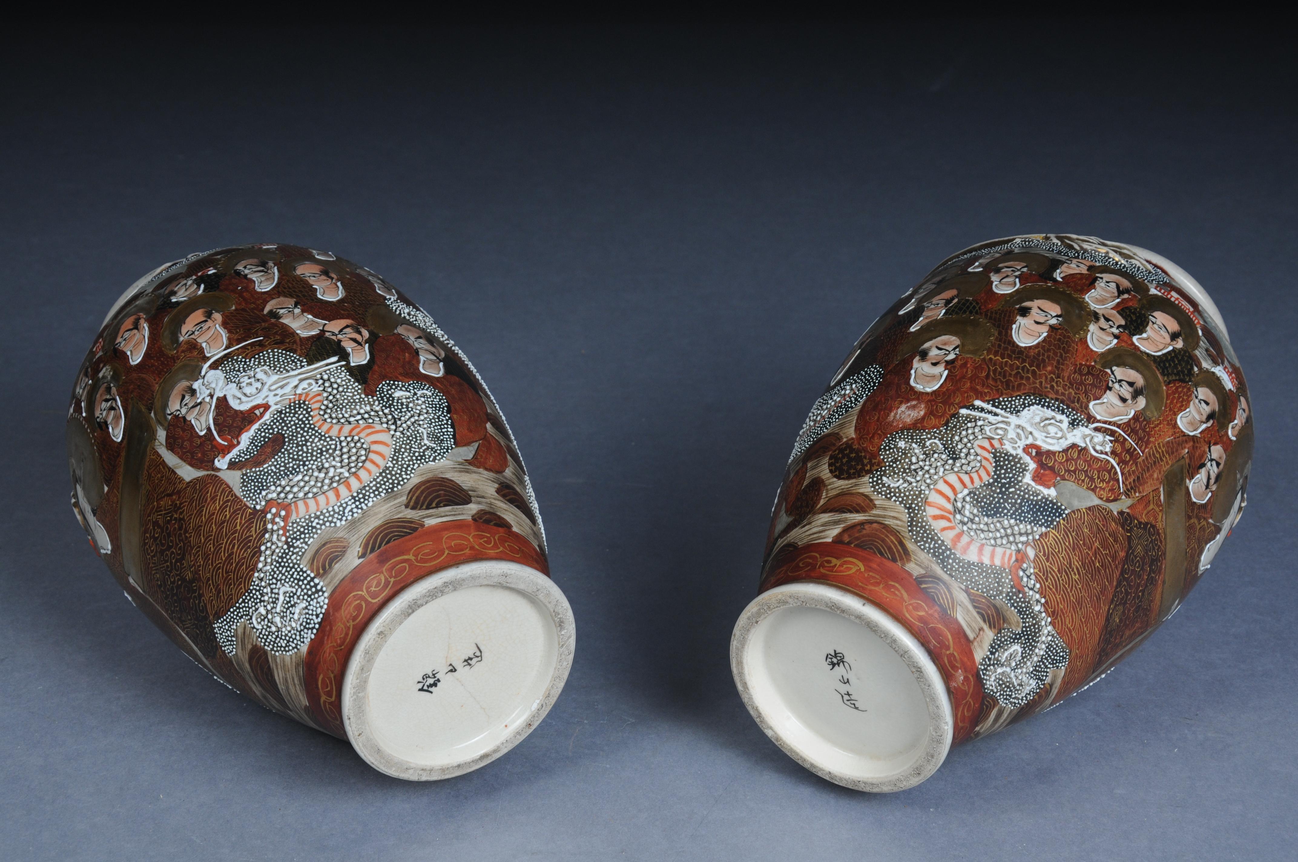 Paire (2) de vases japonais Satsuma, Choshuzan, poterie japonaise Satsuma, période Meiji en vente 9