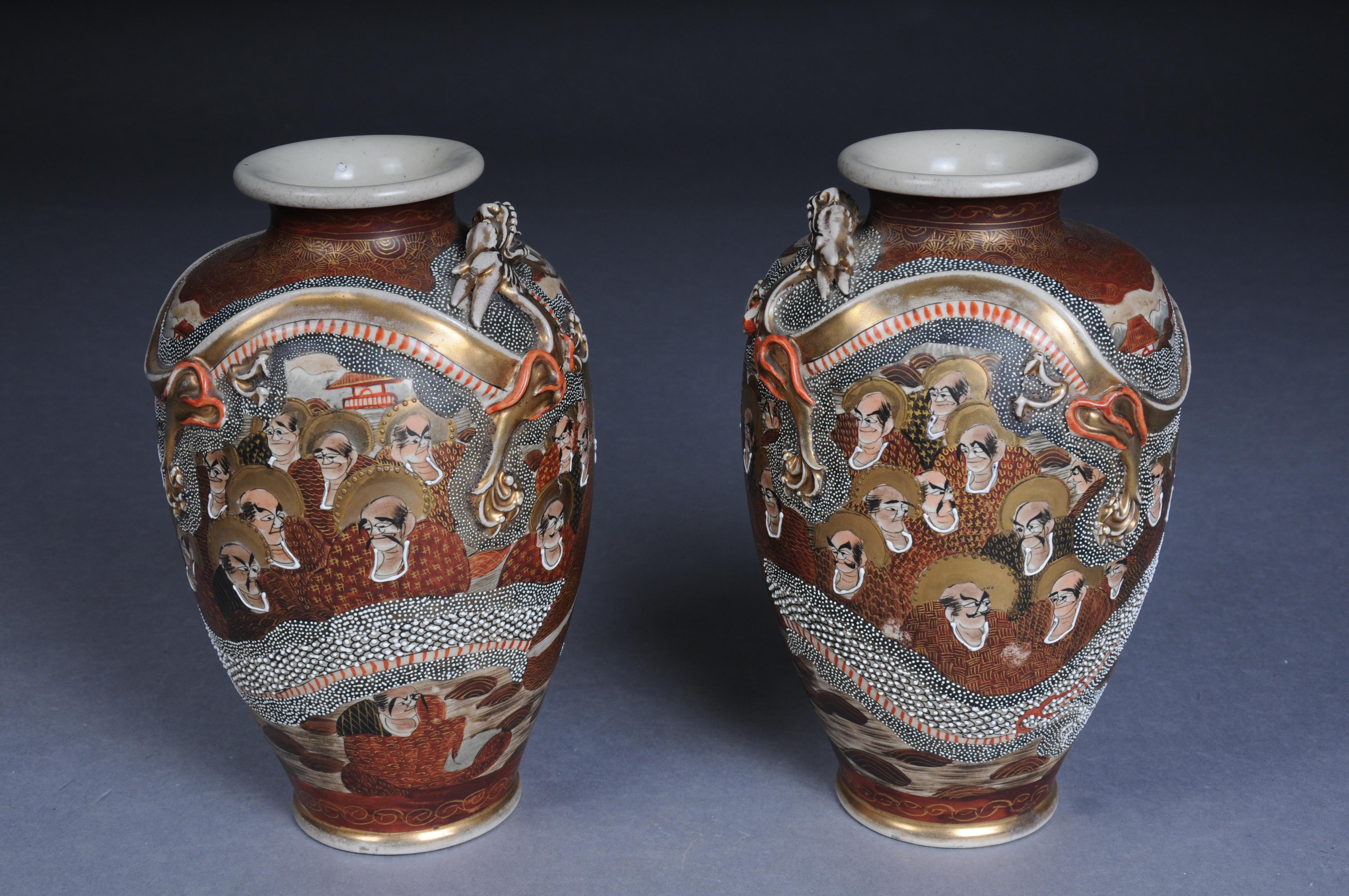 Paire (2) de vases japonais Satsuma, Choshuzan, poterie japonaise Satsuma, période Meiji en vente 12
