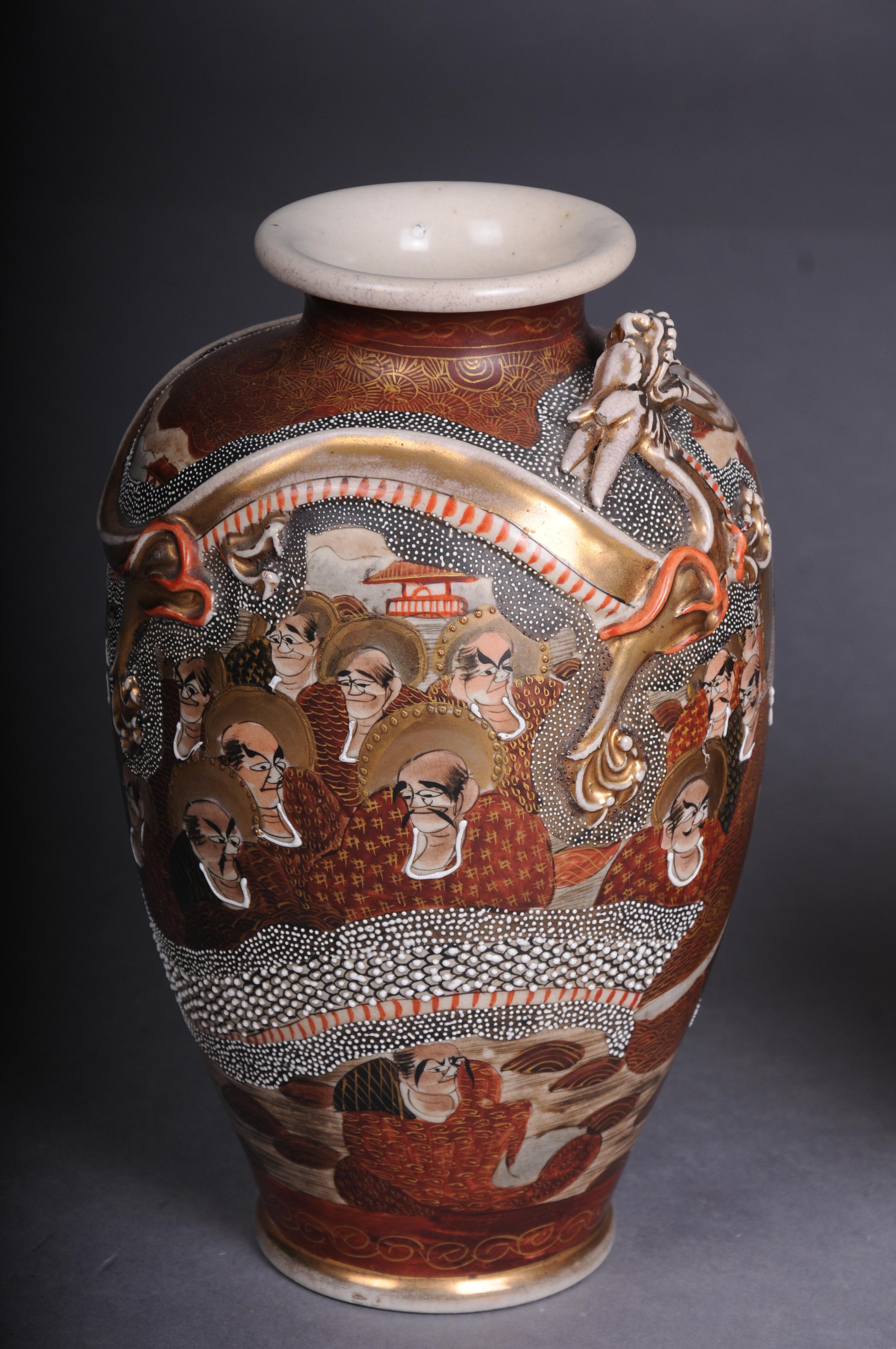 Pair (2 Japanese Satsuma Vase, CHOSHUZAN, Japanese Satsuma Pottery, Meiji period In Good Condition For Sale In Berlin, DE