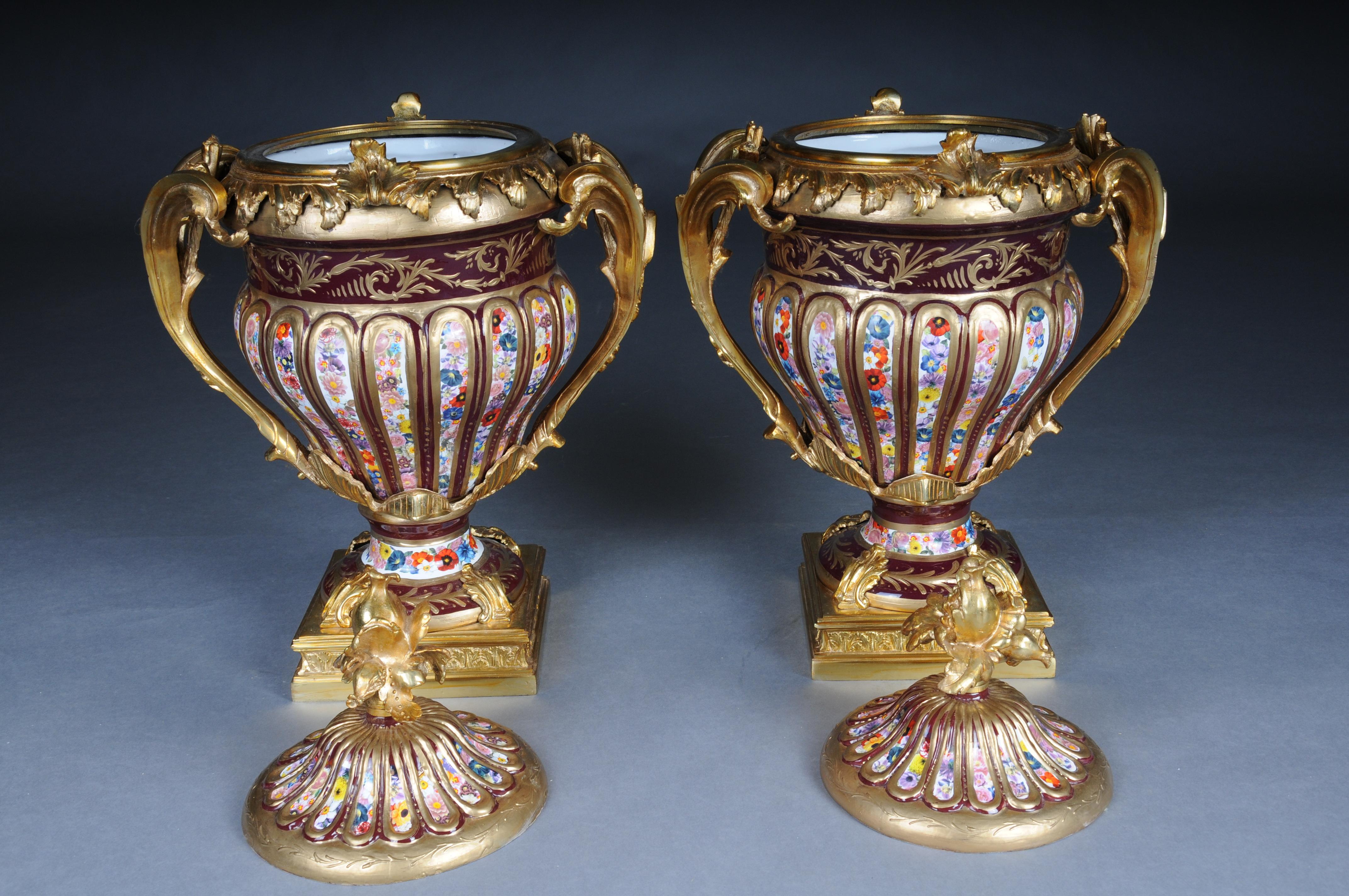 Pair (2) Magnificent and Decorative Gold Lidded Vases For Sale 7