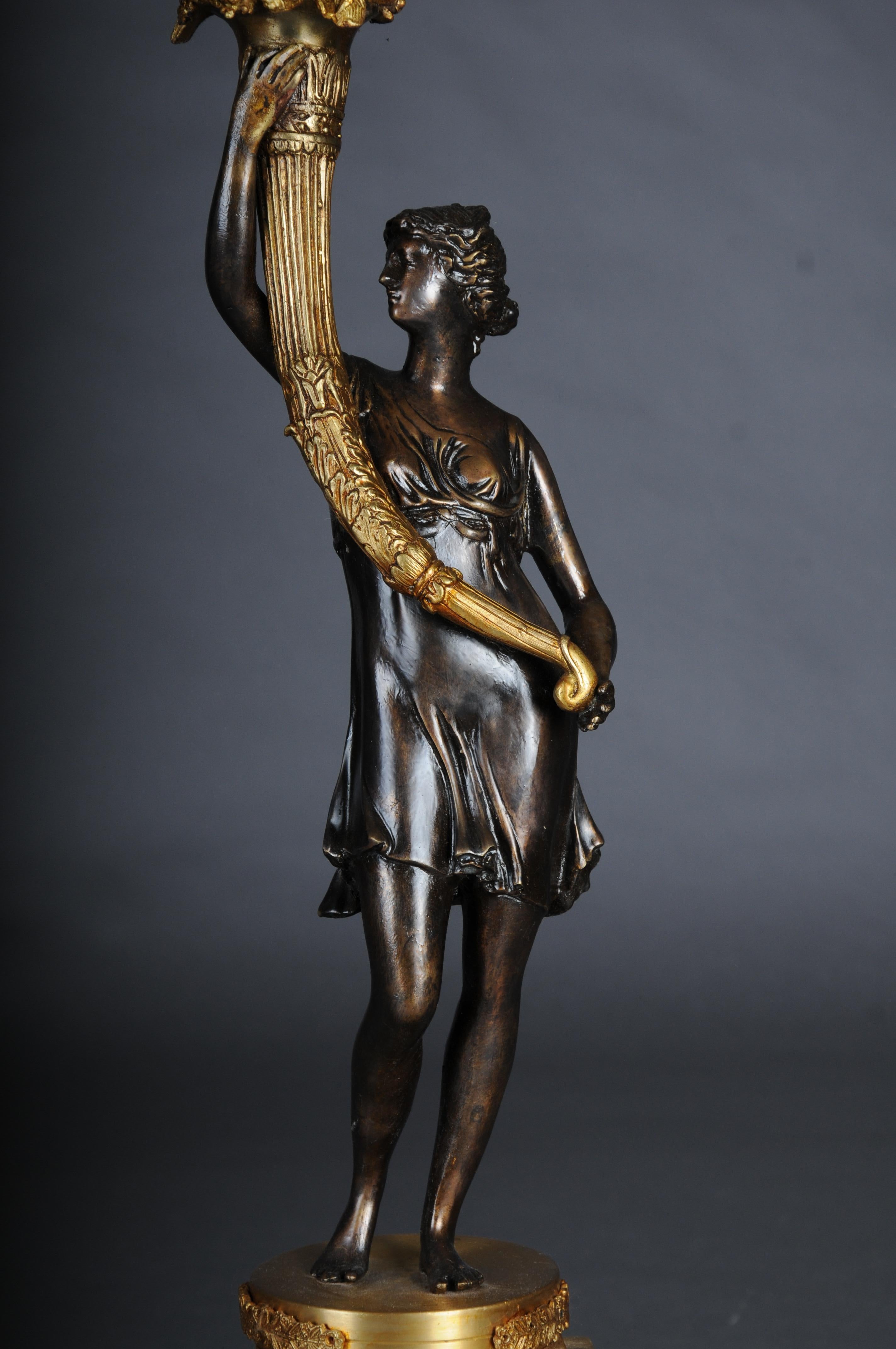 Pair (2) of magnificent French candelabra made of gilt brass bronze For Sale 1