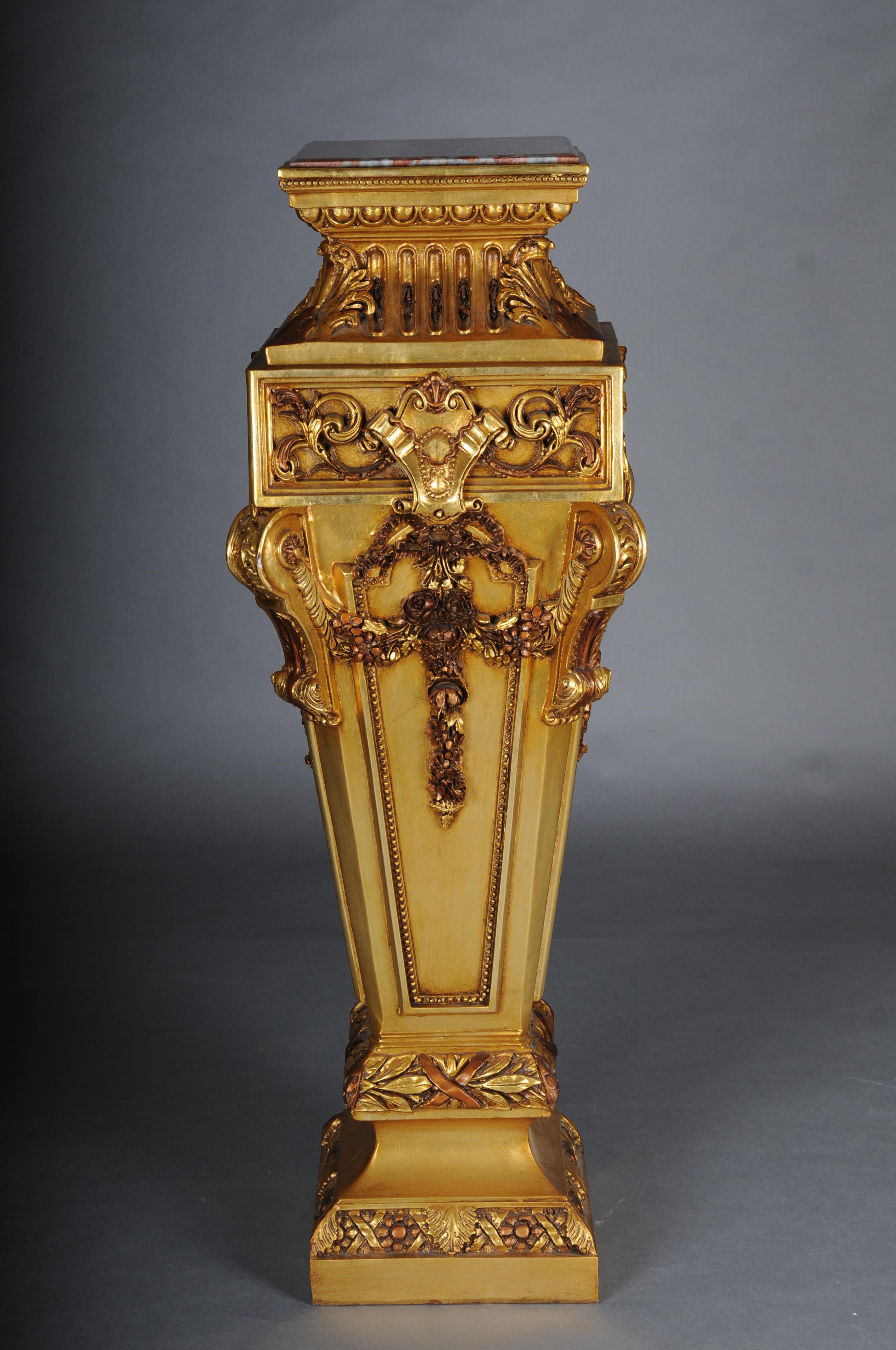 Pareja (2) de magníficas columnas/pedestales dorados, madera maciza, Siglo XX Francés en venta