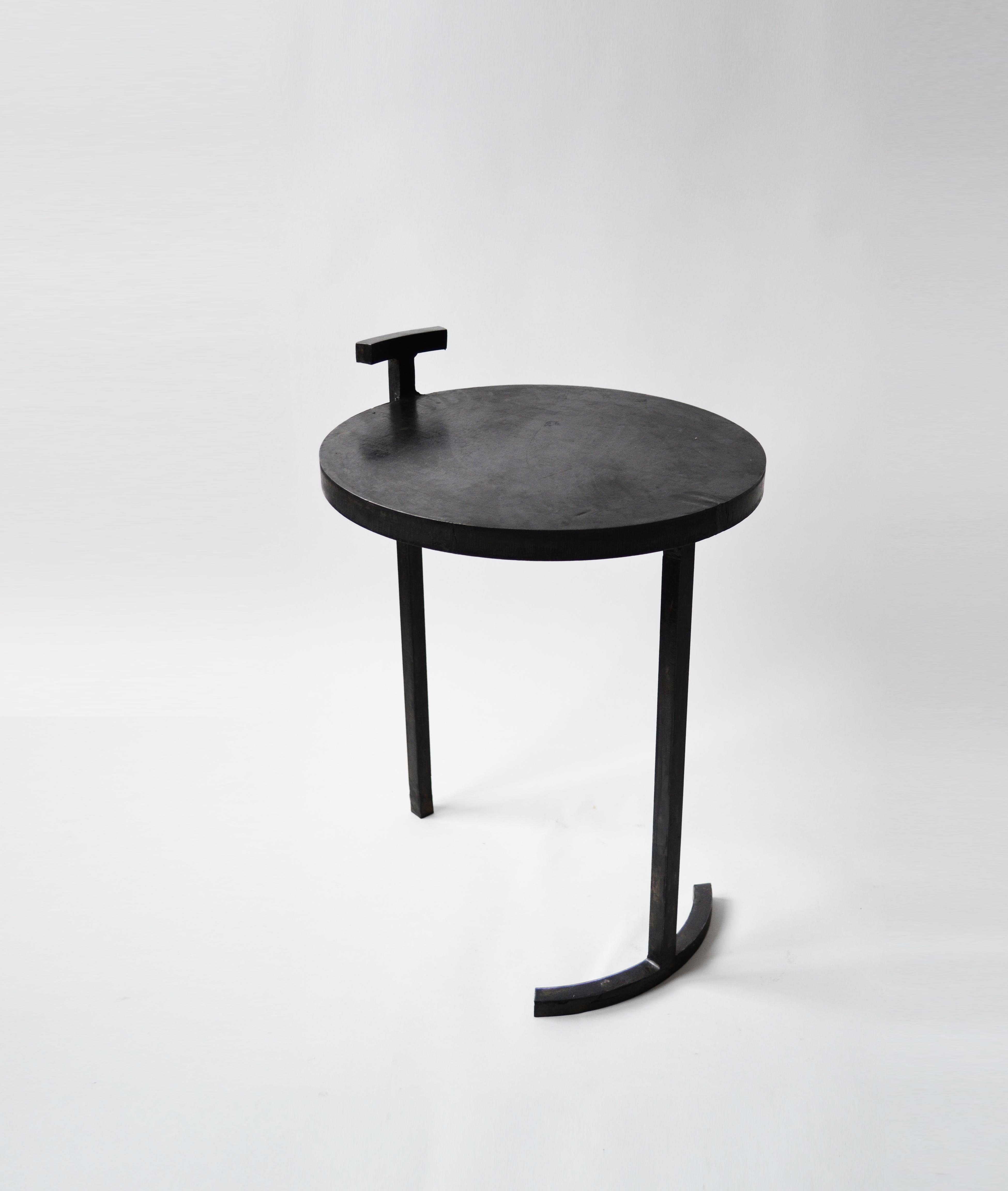 Iron Pair of Modern Side Tables Minimalist Handmade in Cast Blackened and Waxed Steel For Sale