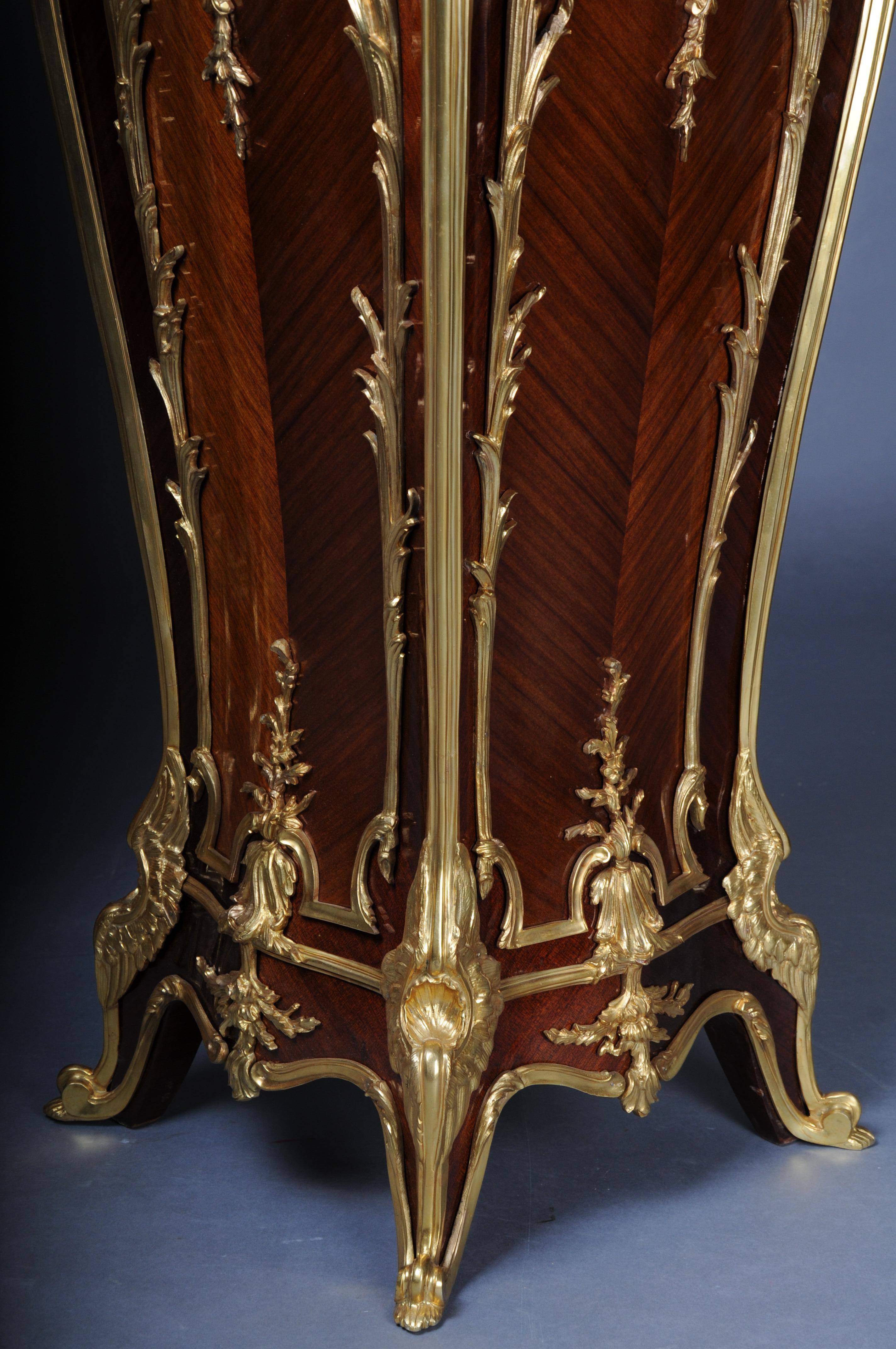 Brass Pair (2) royal pedestals/columns, 20th century, gilded For Sale