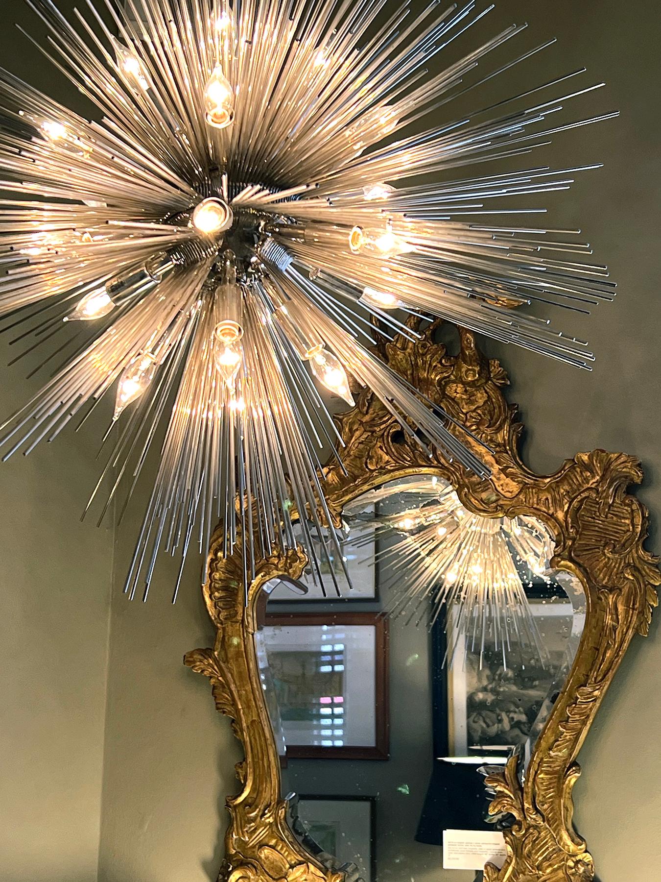 Mid-Century Modern Paire de lustres Sputnik à 20 lumières de style Mid-century par Jean de Merry pour Lumiere en vente