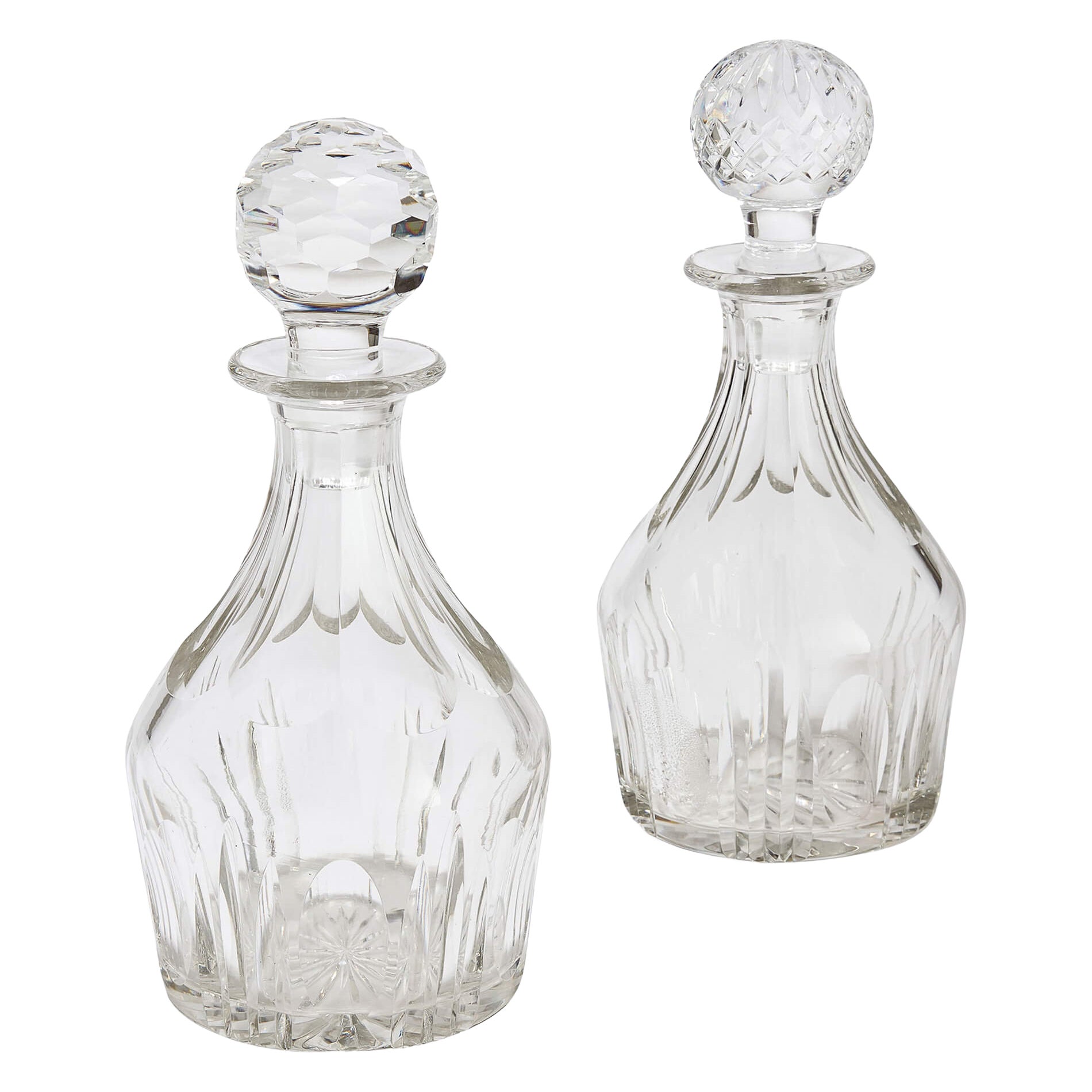 Coppia di bottiglie decanter in vetro tagliato inglesi del XX secolo