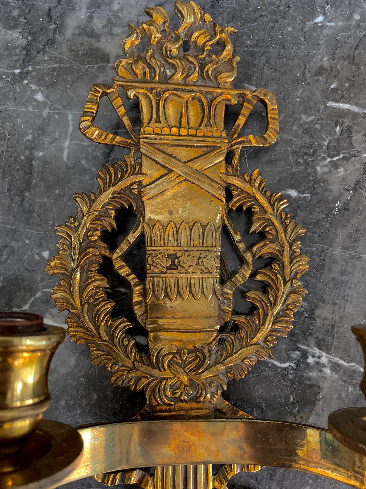 Pair 20th Century French Empre Style Bronze Wall Sconces In Good Condition For Sale In Madrid, ES