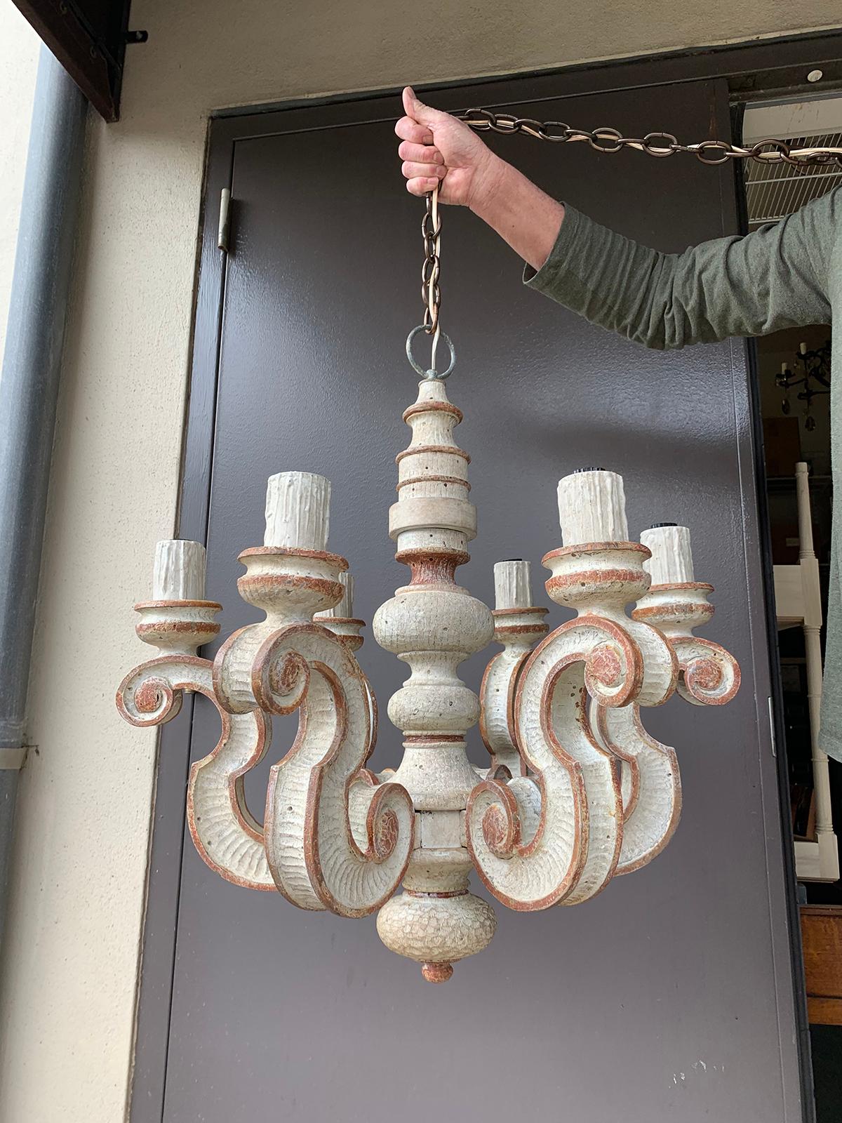 Pair of 20th Century Italian Continental Carved and Painted 6-Arm Chandeliers In Good Condition In Atlanta, GA