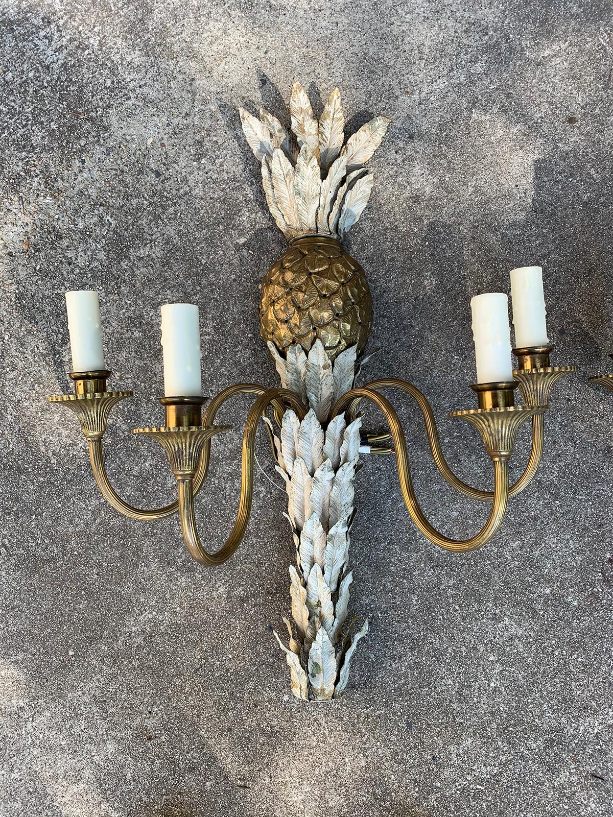 Pair of 20th Century Gilt Bronze and Painted Tole Four-Arm Pineapple Sconces For Sale 4