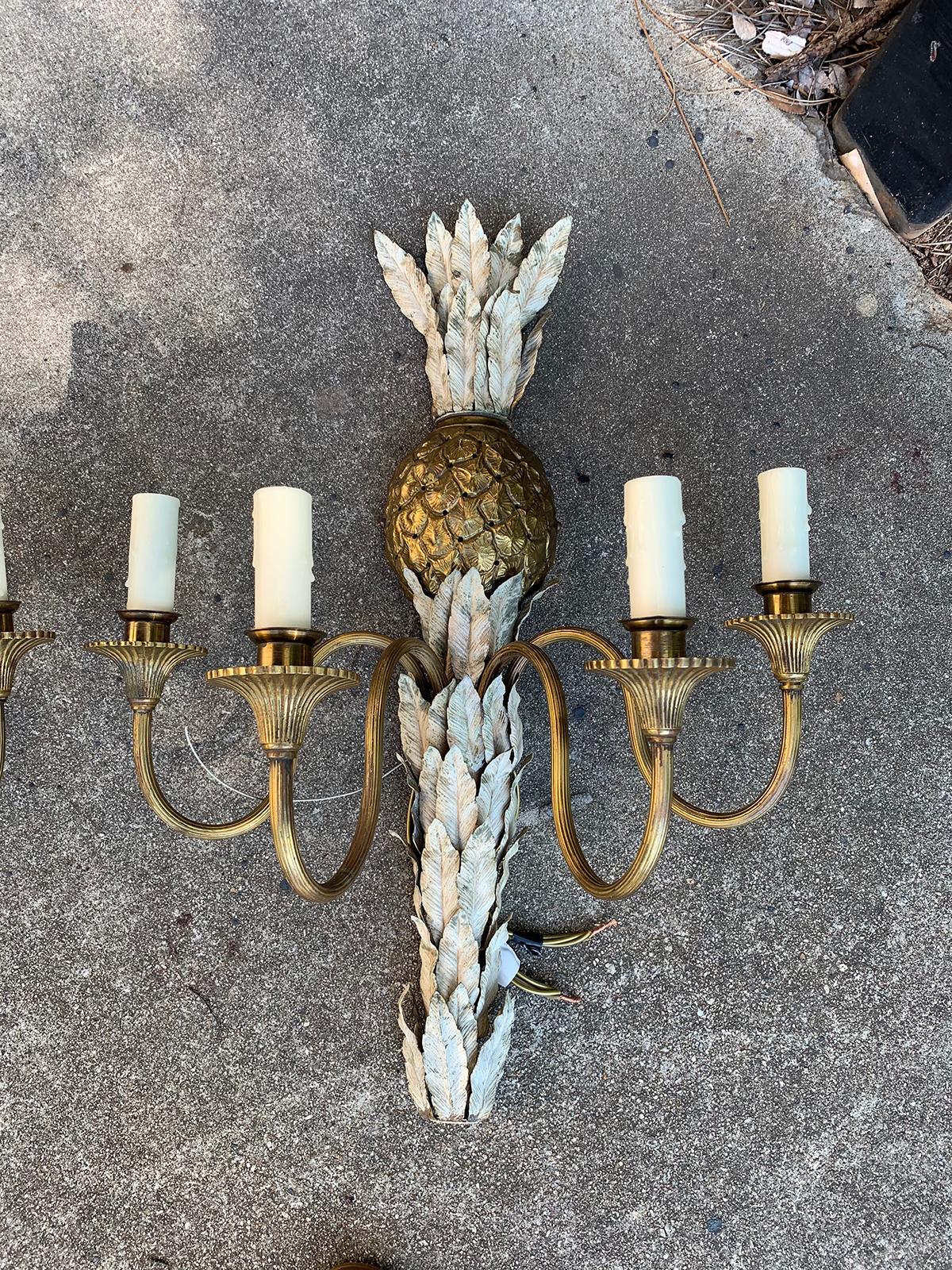 Pair of 20th Century Gilt Bronze and Painted Tole Four-Arm Pineapple Sconces For Sale 5