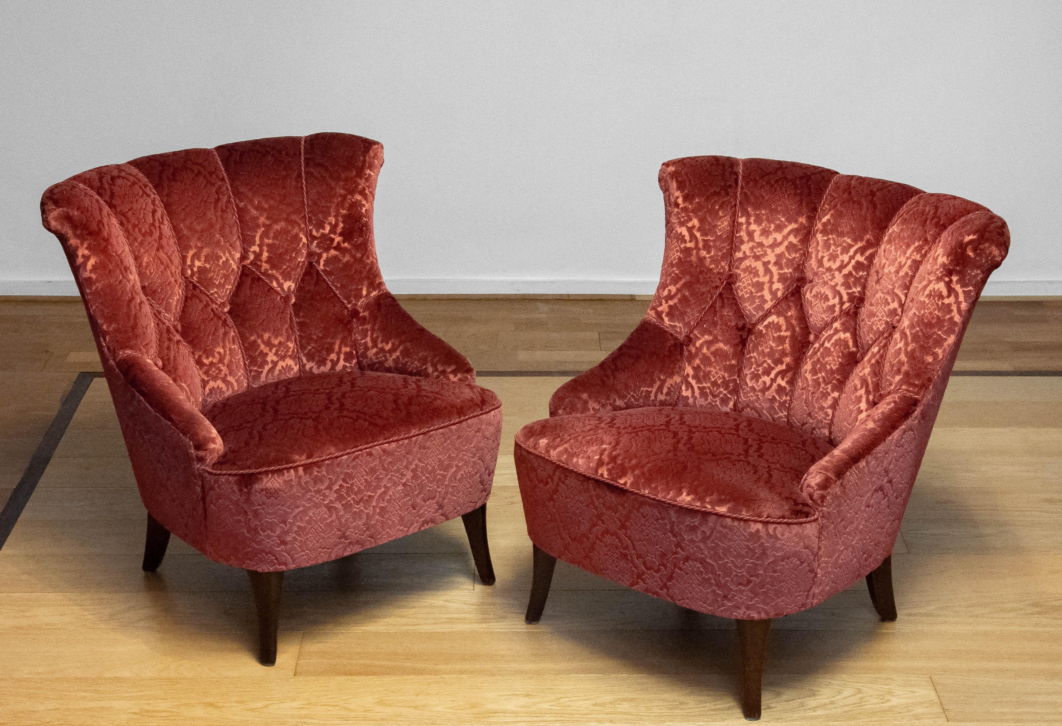 Norwegian Pair 20th Century Napoleon III Slipper Chair Brique Ton Sur Ton Jacquard Velvet For Sale