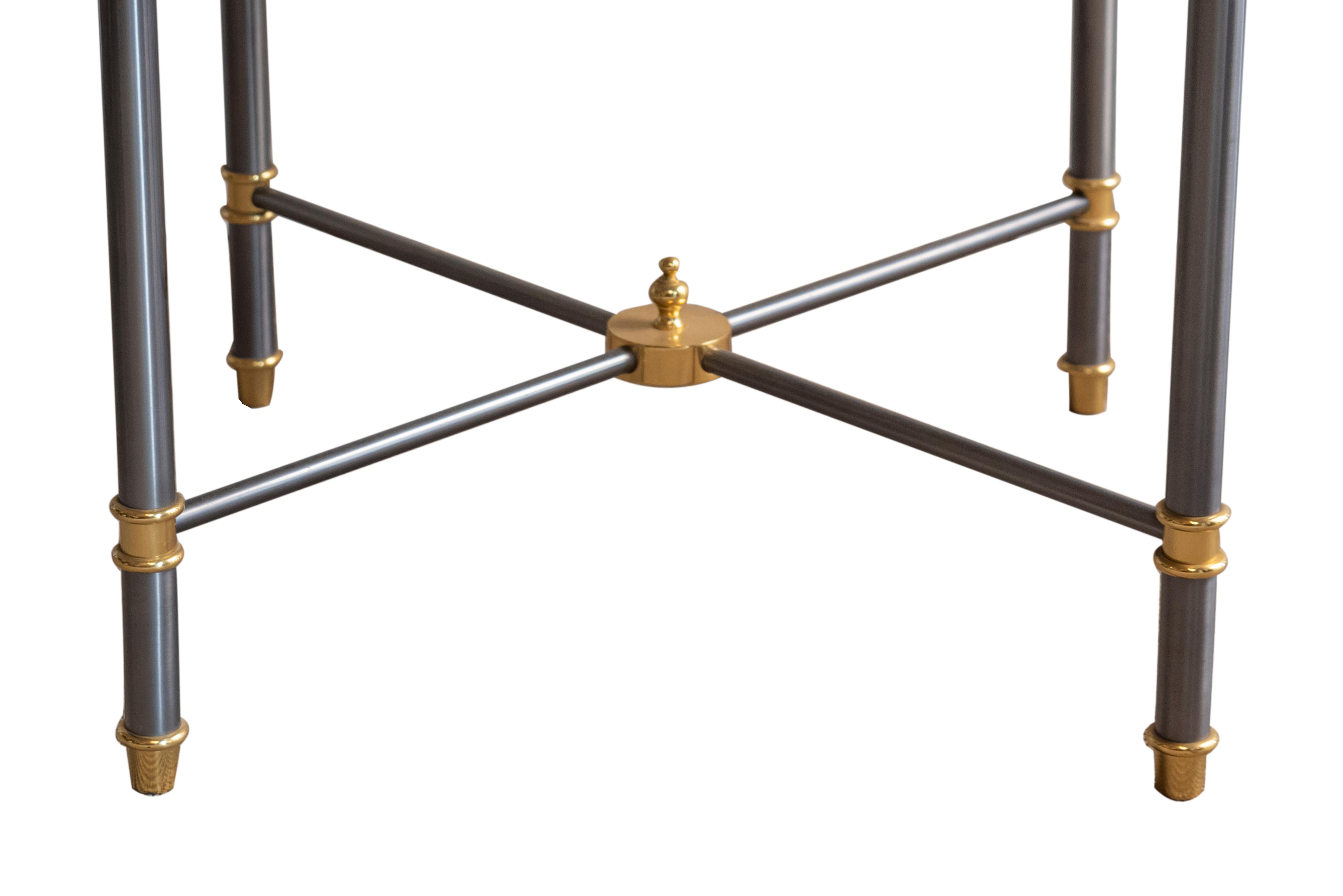 Pair 20th Century Neoclassical Steel and Brass Square Maison Charles Sidetables In Good Condition In Madrid, ES