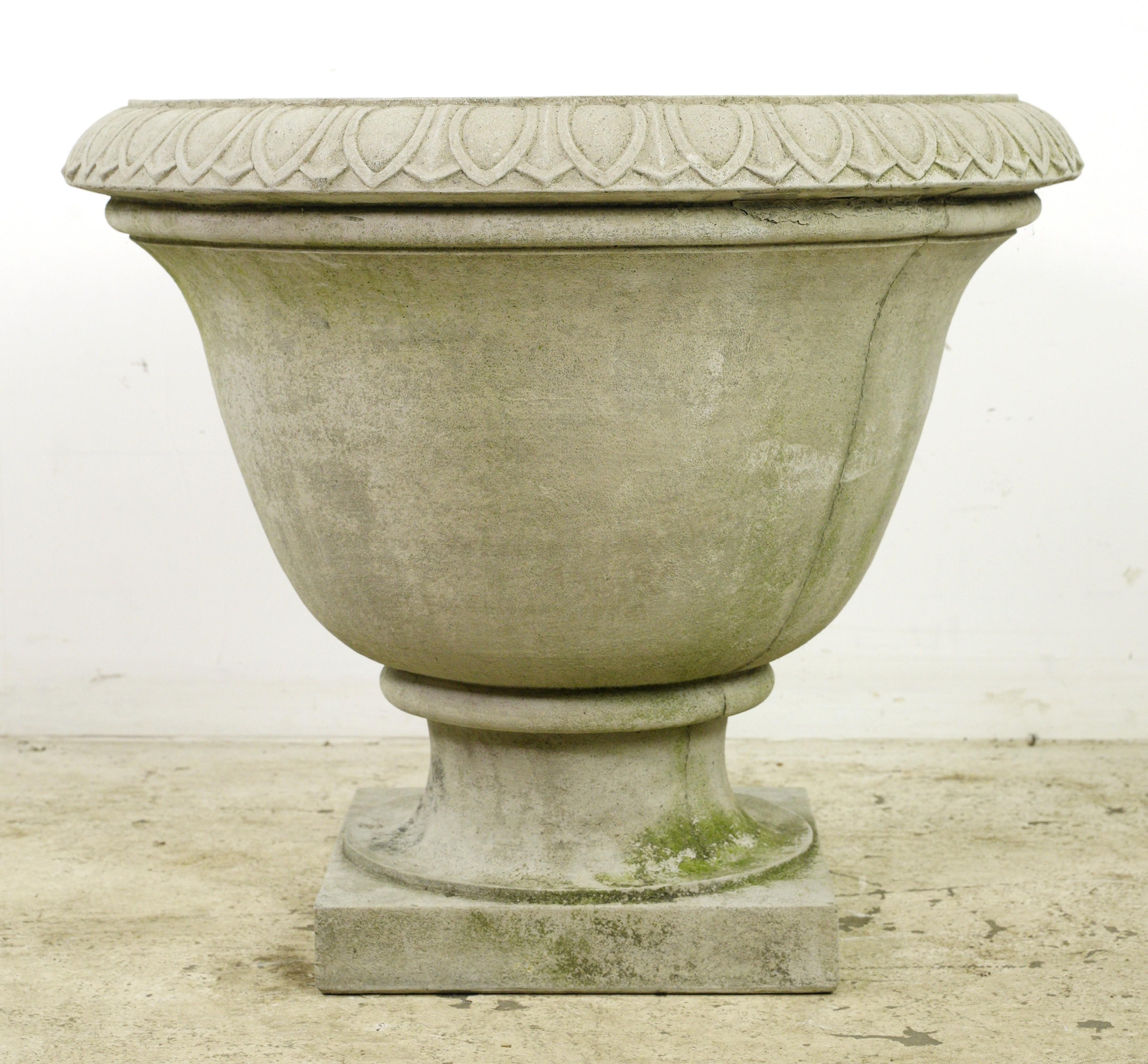 Pair 26.75 in. Egg & Dart Trim Urn Shaped Garden Planters For Sale 4
