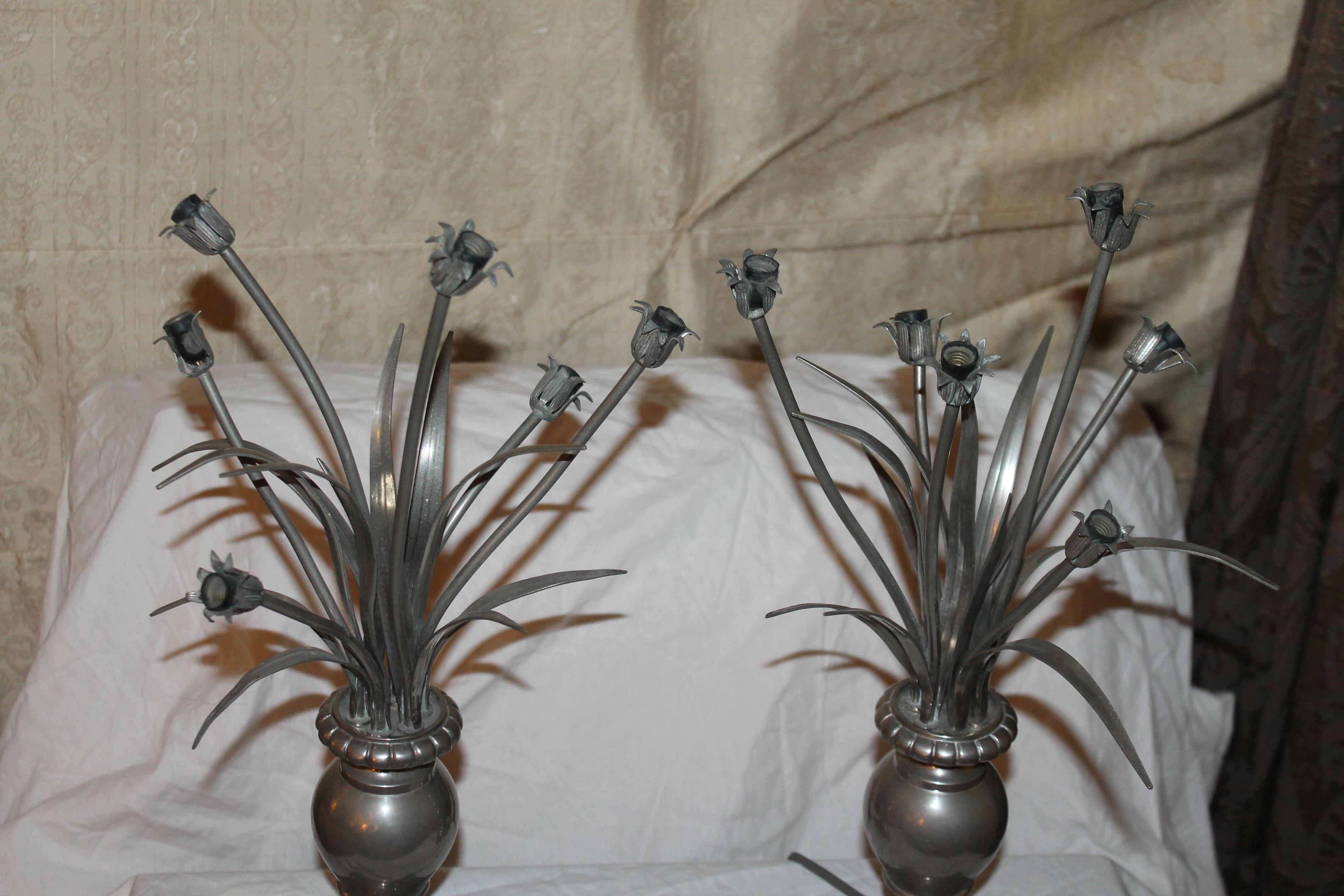 Pair 30s French Art Deco Silver Bronze Vase Flower Feuillage Accent Table Lamps For Sale 9