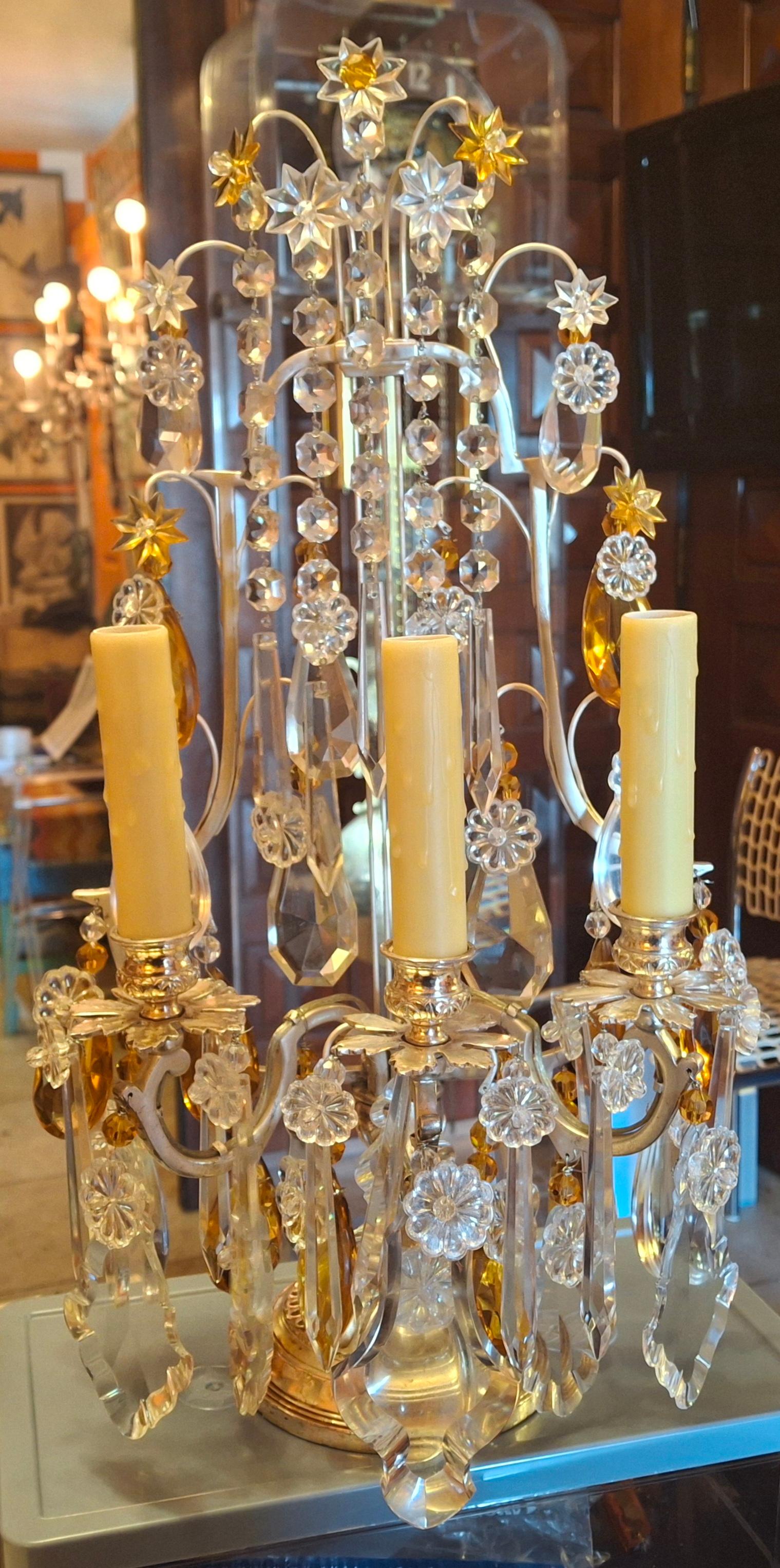 Pärchen '40er Jahre Französisch Regency Bernstein & Clear Crystal Lyre zurück Girandolen / Tischlampen im Zustand „Gut“ im Angebot in Opa Locka, FL