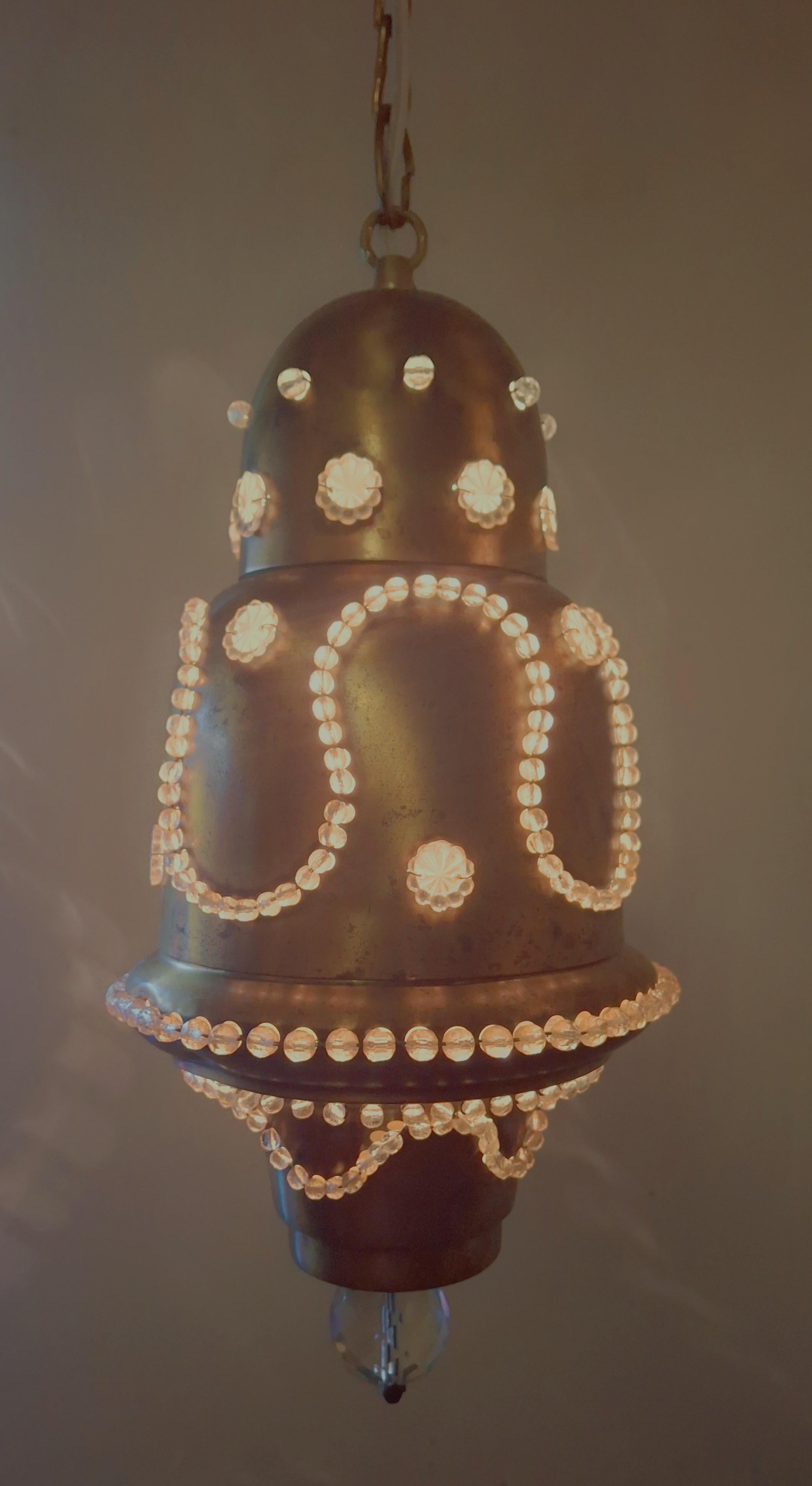Paire de lanternes suspendues de style marocain/moderne des années 60 en laiton et cristal perlé en vente 10
