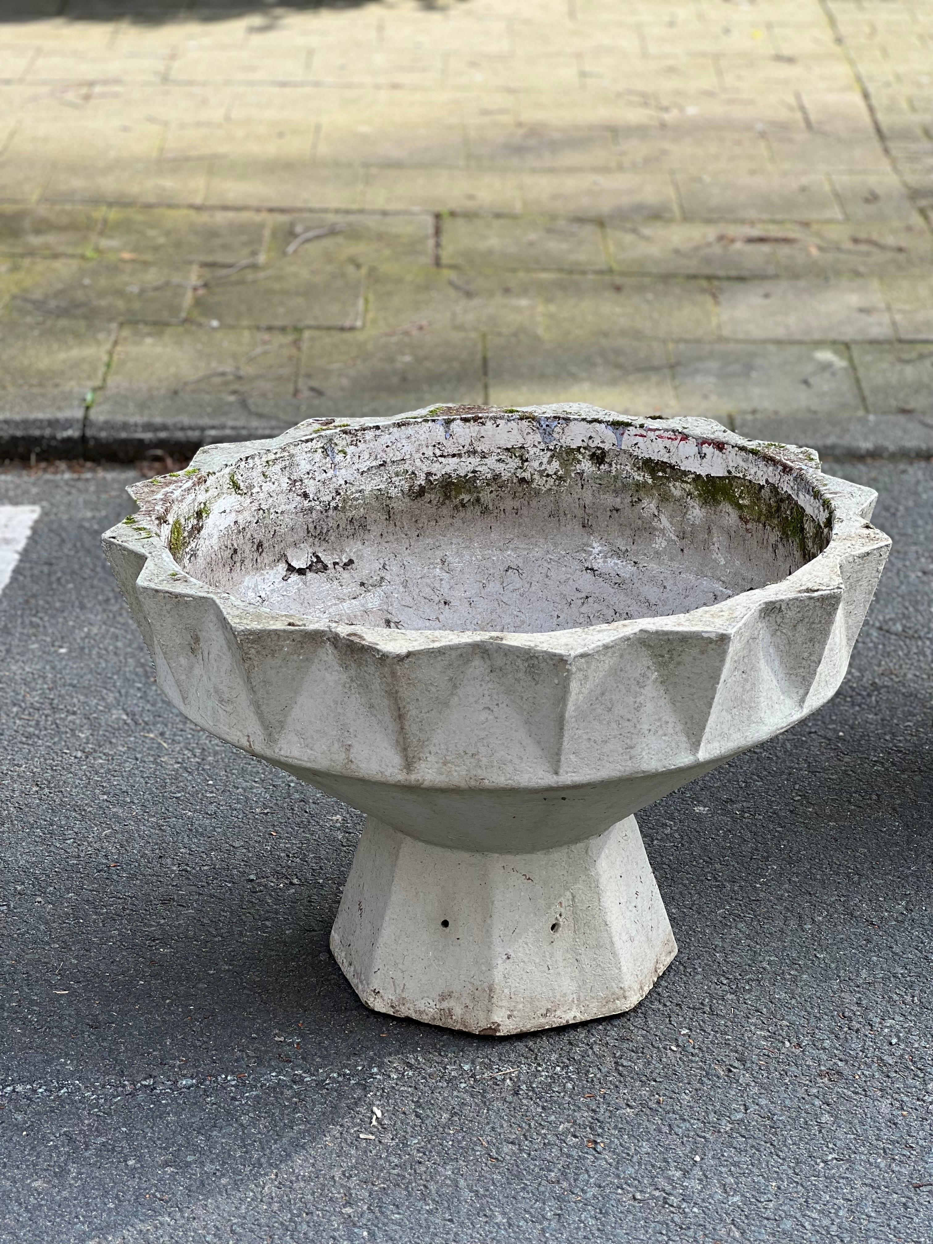 20th Century Pair 75cm diameter Willy Guhl sculptural planter, Switzerland 50's concrete For Sale