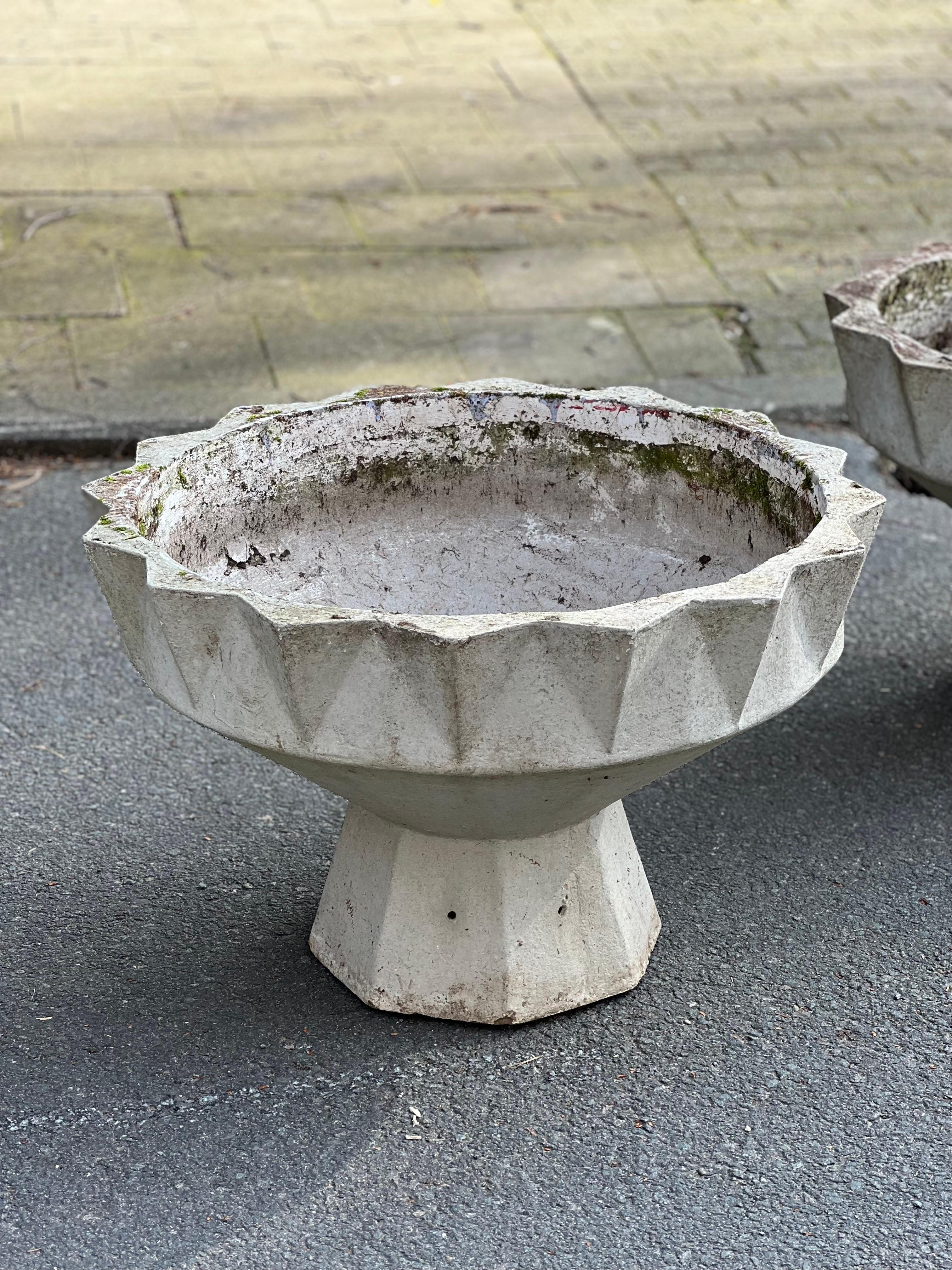 Concrete Pair 75cm diameter Willy Guhl sculptural planter, Switzerland 50's concrete For Sale