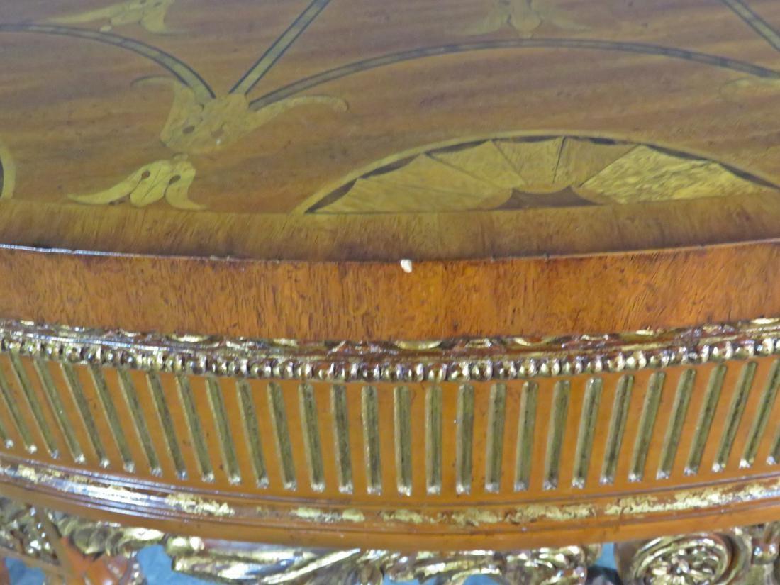Coppia di tavoli da console in stile Adams in noce intarsiato di Maitland Smith Demilune 2