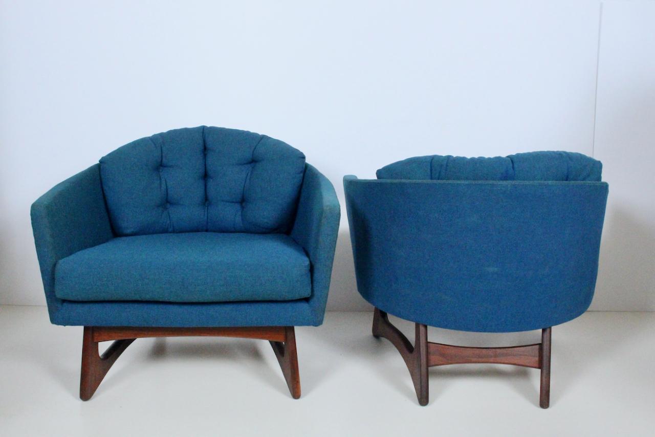 Mid-20th Century Pair Adrian Pearsall for Craft Associates Wide Barrel Club Chairs