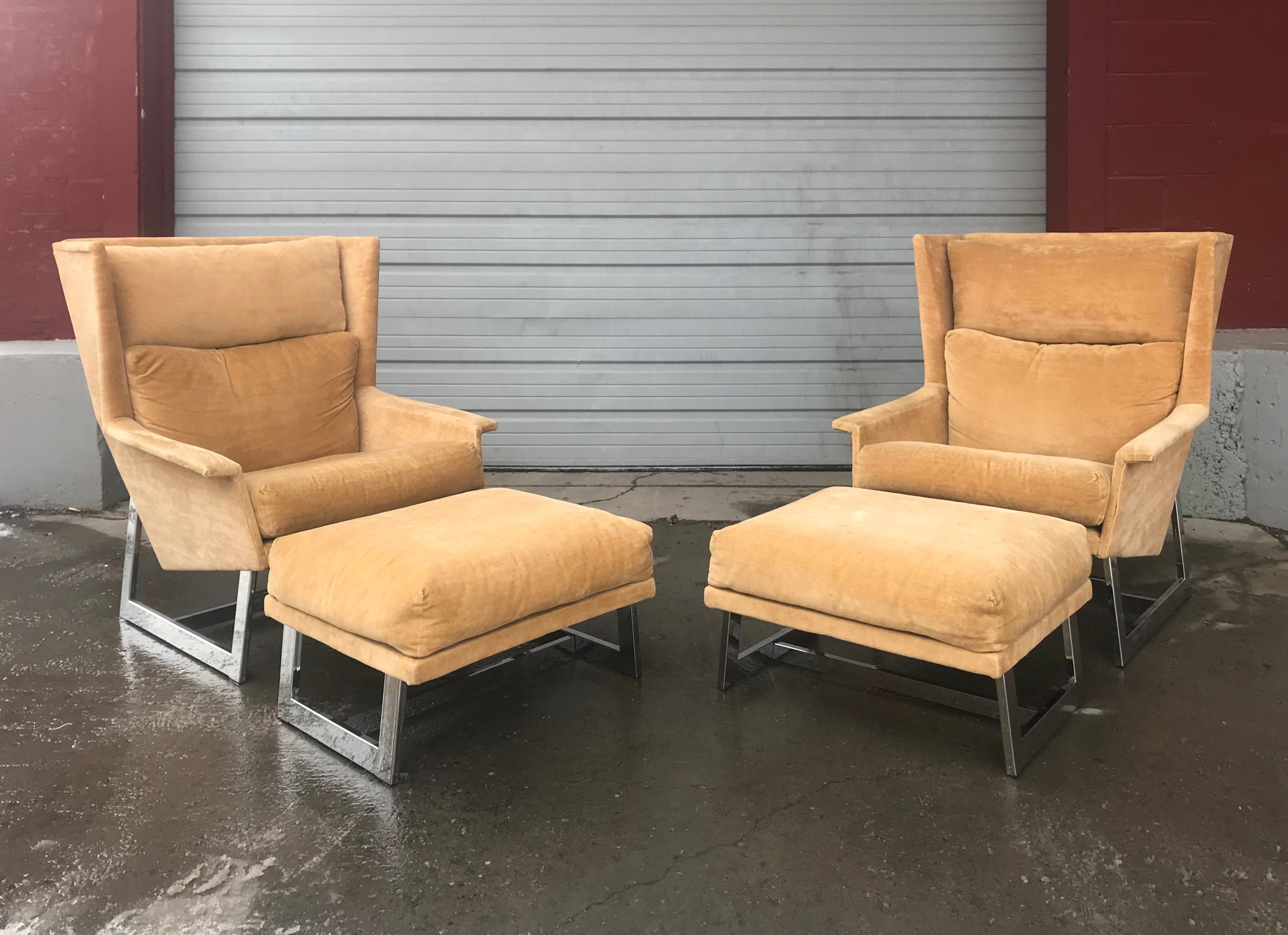 Pair of Adrian Pearsall Lounge Chairs / Ottomans, over Scale Dramatic Forms In Good Condition In Buffalo, NY