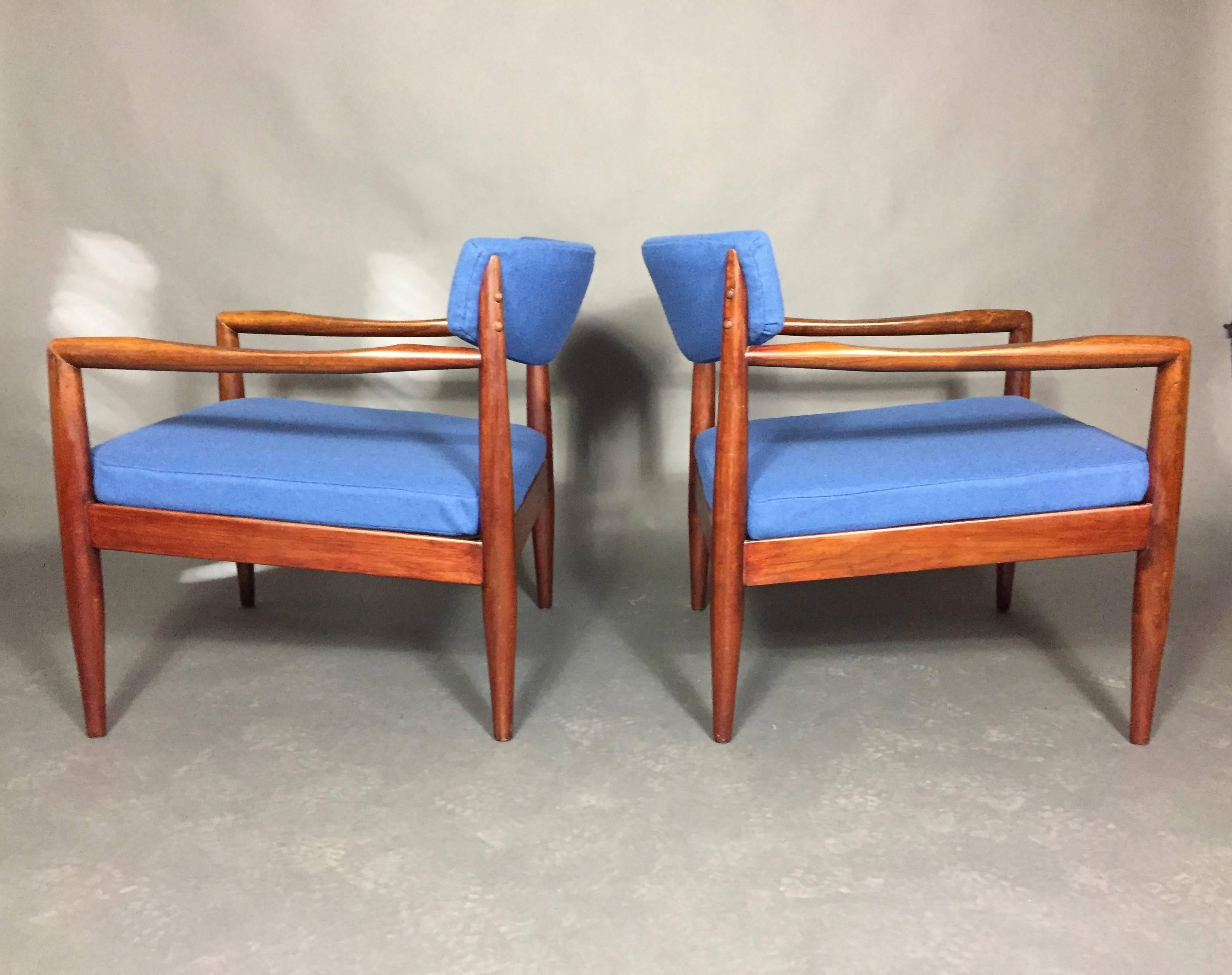 American Pair of Adrian Pearsall Upholstered Lounge Chairs, USA, 1960s