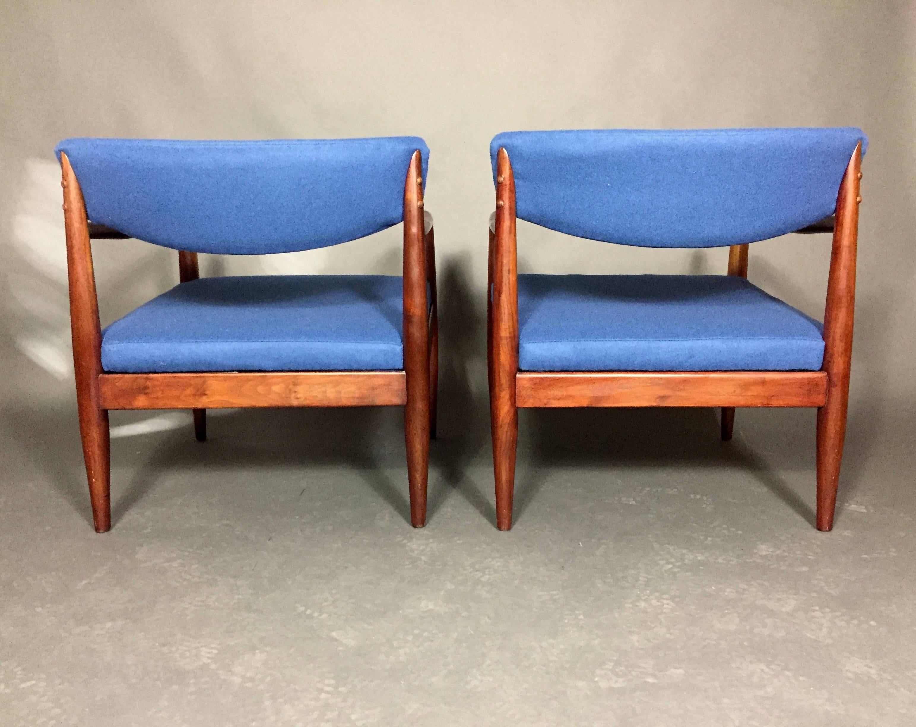 Mid-20th Century Pair of Adrian Pearsall Upholstered Lounge Chairs, USA, 1960s