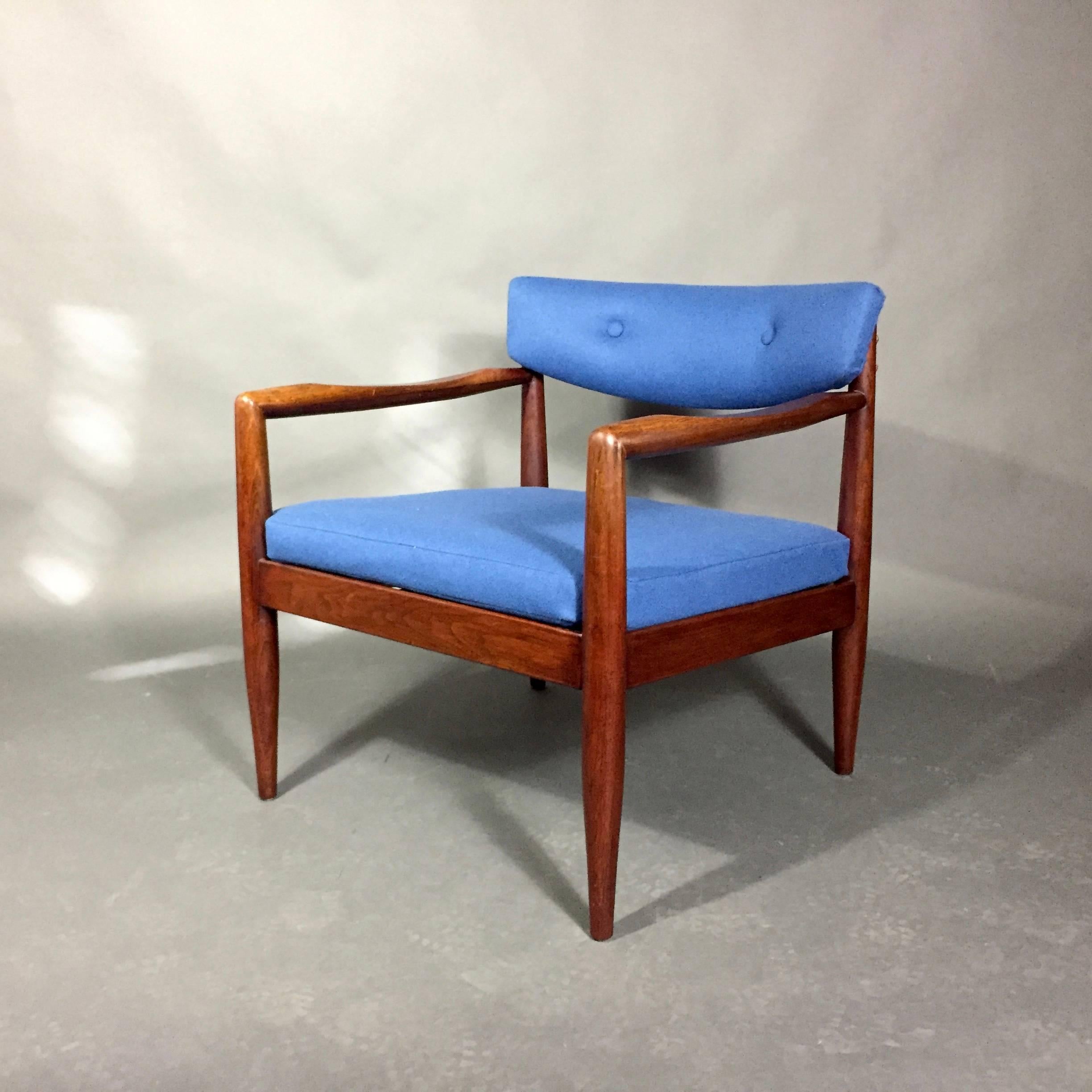 Walnut Pair of Adrian Pearsall Upholstered Lounge Chairs, USA, 1960s