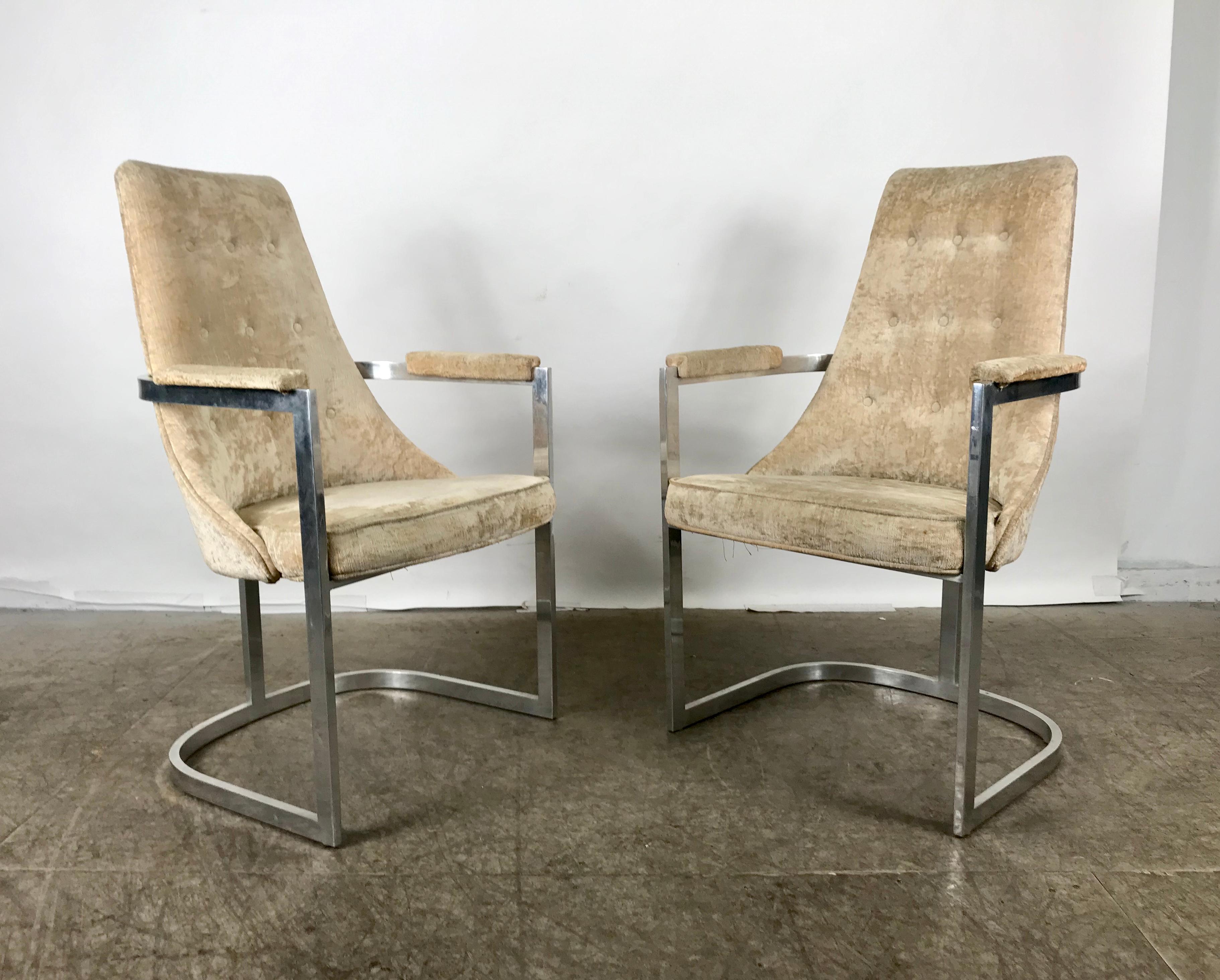 Pair of aluminum frame modernist armchairs, Milo Baughman/Thayer Coggin, stylish armchairs, polished aluminum base, retain original cotton velvet fabric, extremely comfortable. Hand delivery avail to New York City or anywhere en route from Buffalo