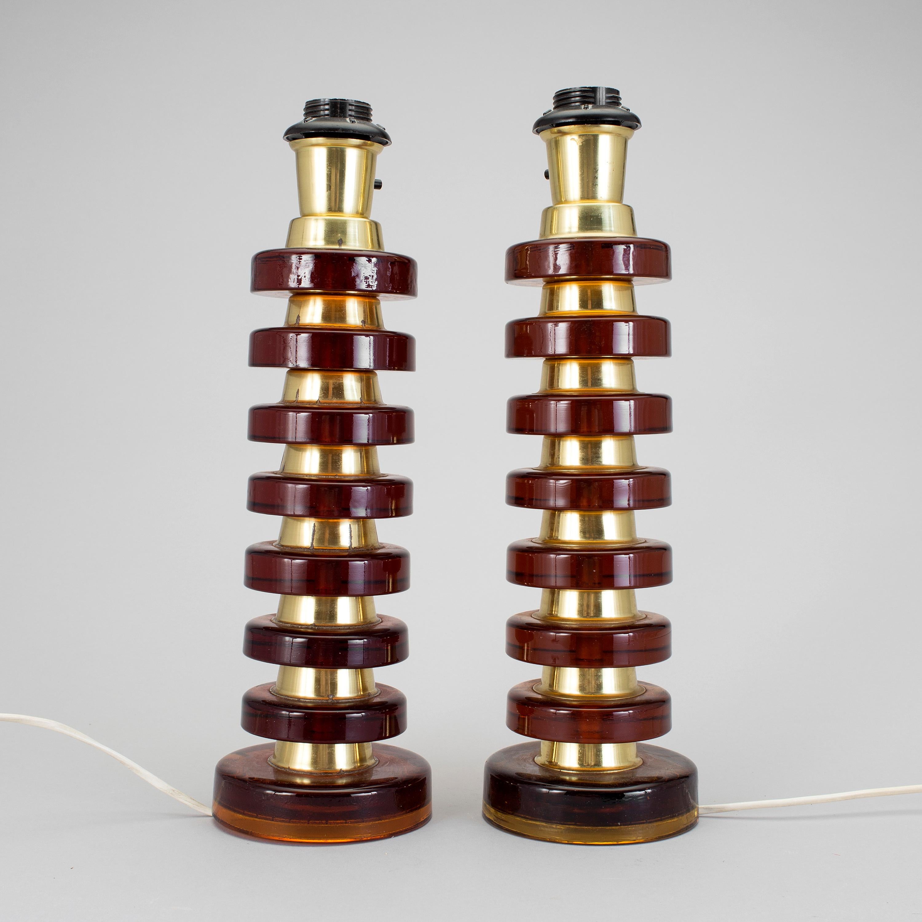 Orrefors Table Lamps a Pair Amber Glass and Brass by Sweden, 1960 In Good Condition For Sale In Paris, FR