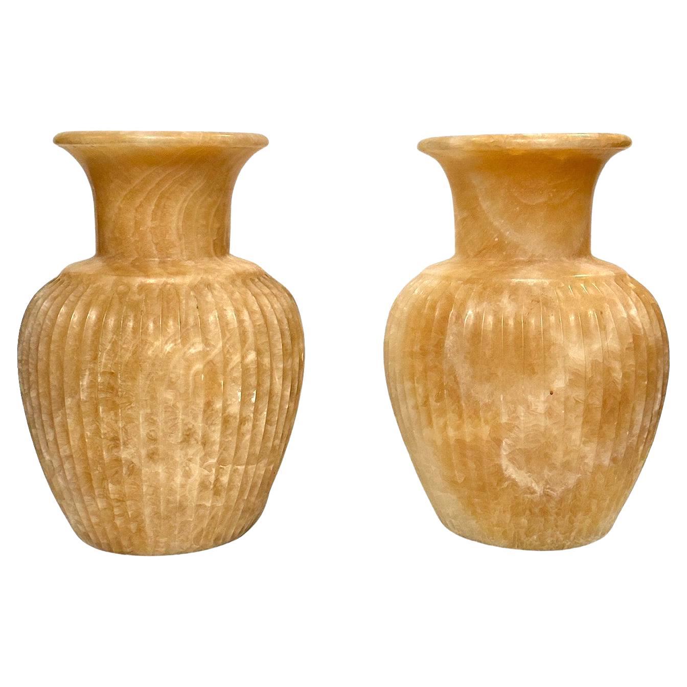 Coppia di vasi in ambra e giada