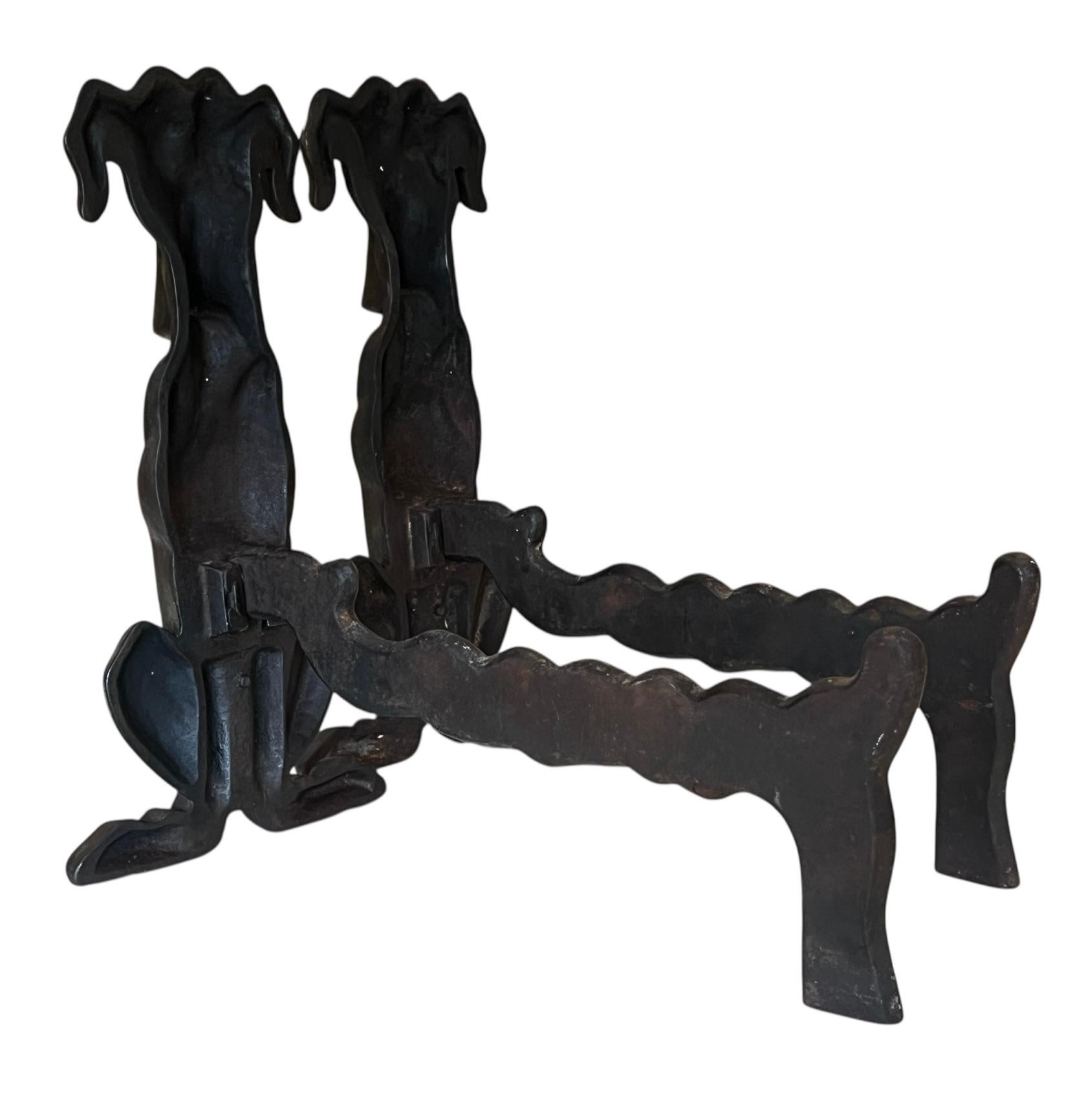 Paar amerikanische Art Deco Gusseisen Sporting Dog Androns C. 1900 (Art déco) im Angebot