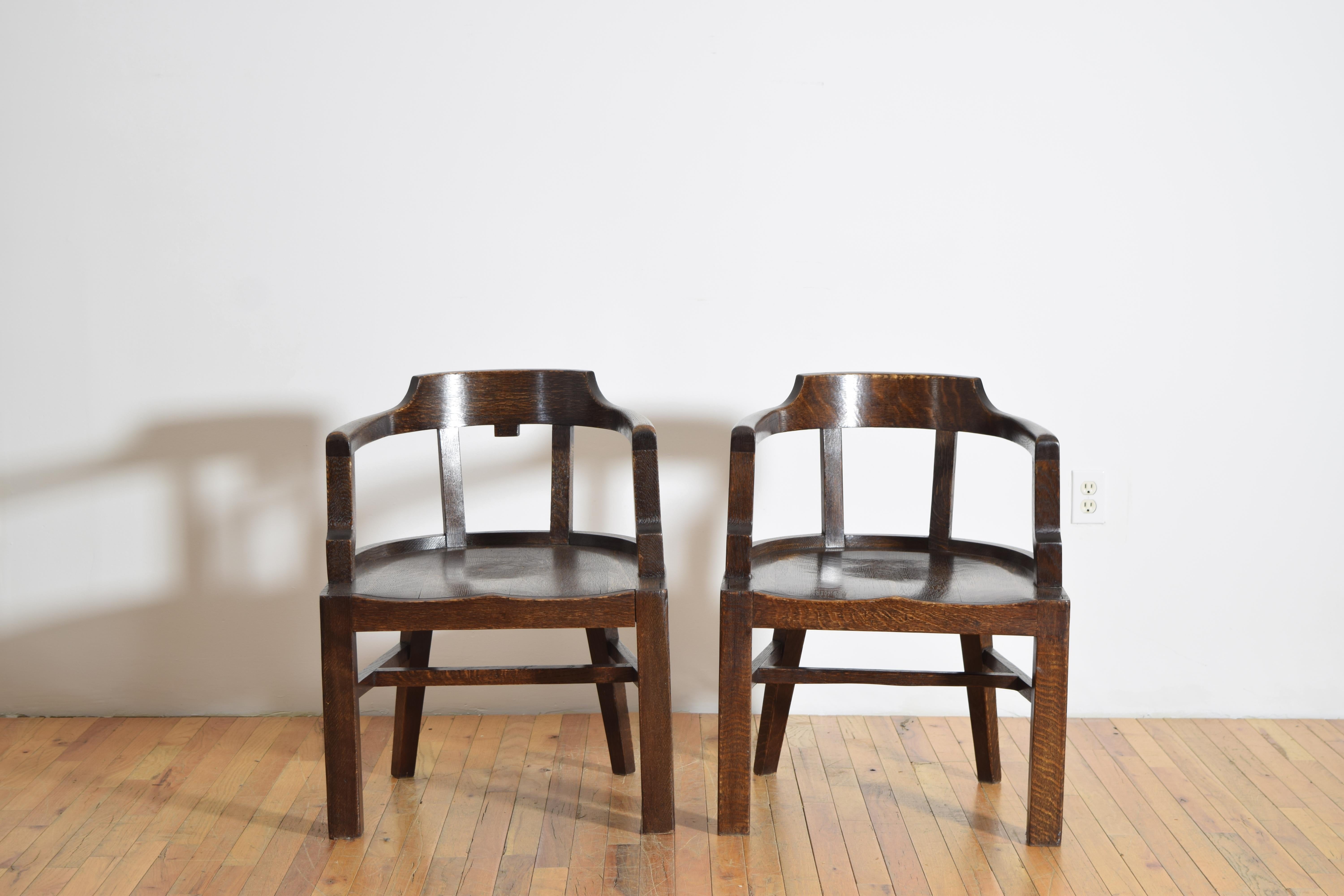 Américain Paire de fauteuils en chêne massif de style Arts and Crafts américain, début du 20e siècle en vente