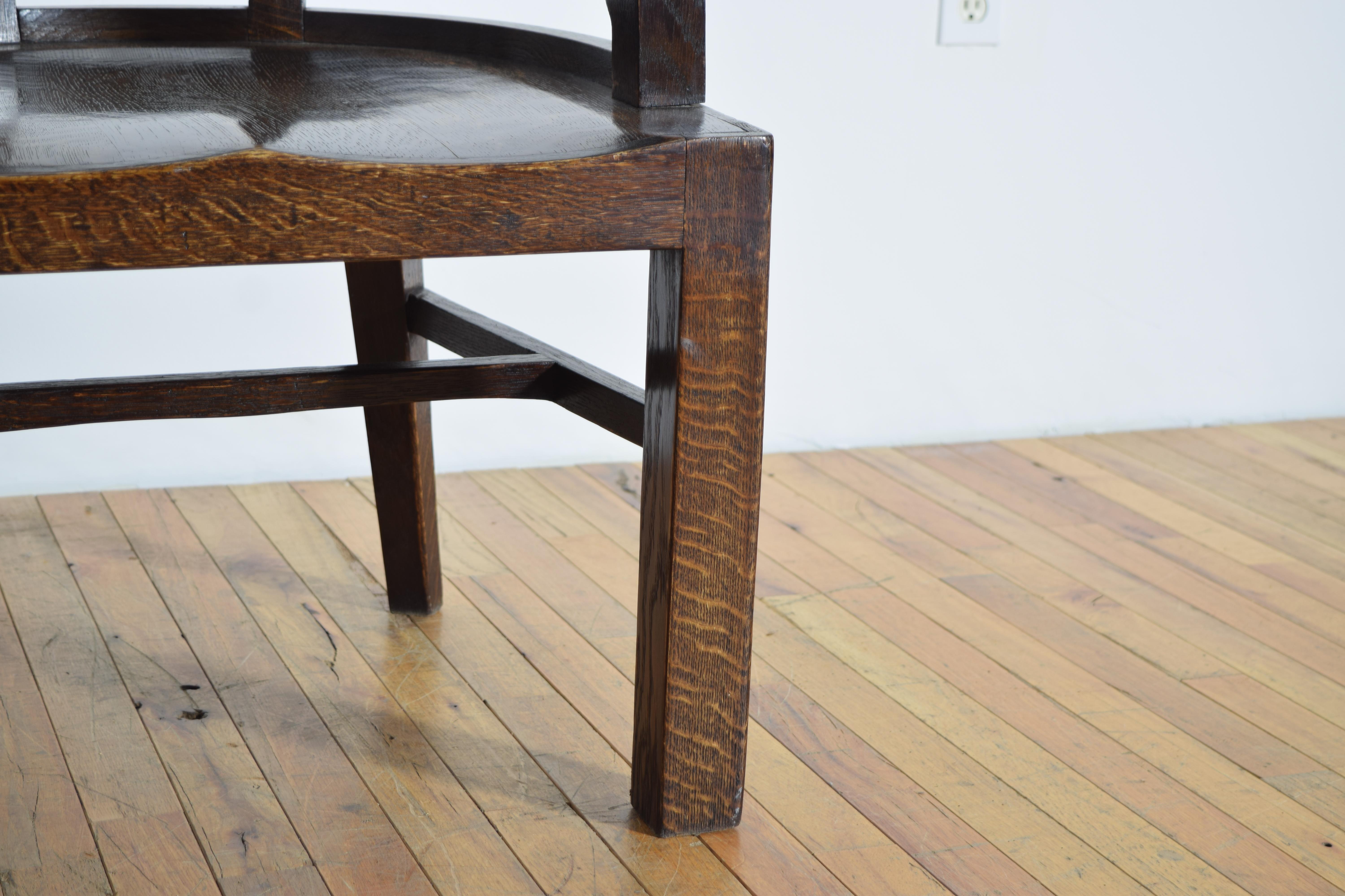 Paire de fauteuils en chêne massif de style Arts and Crafts américain, début du 20e siècle en vente 2