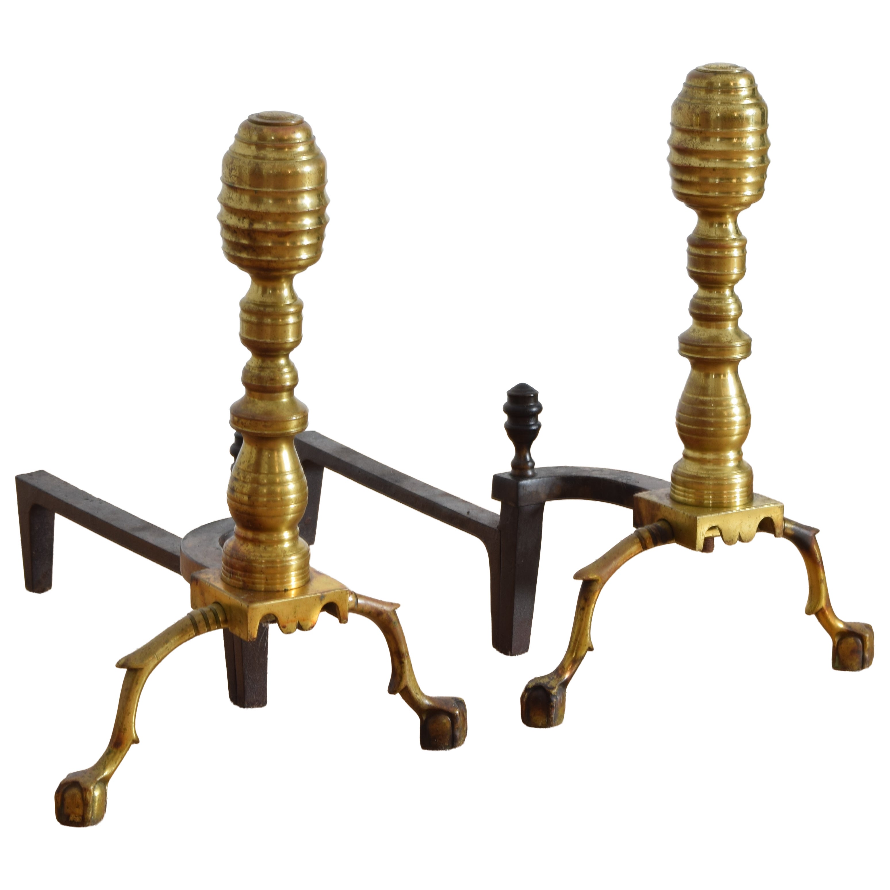Pareja de morillos americanos neoclásicos tardíos de latón y hierro, ca. 1840