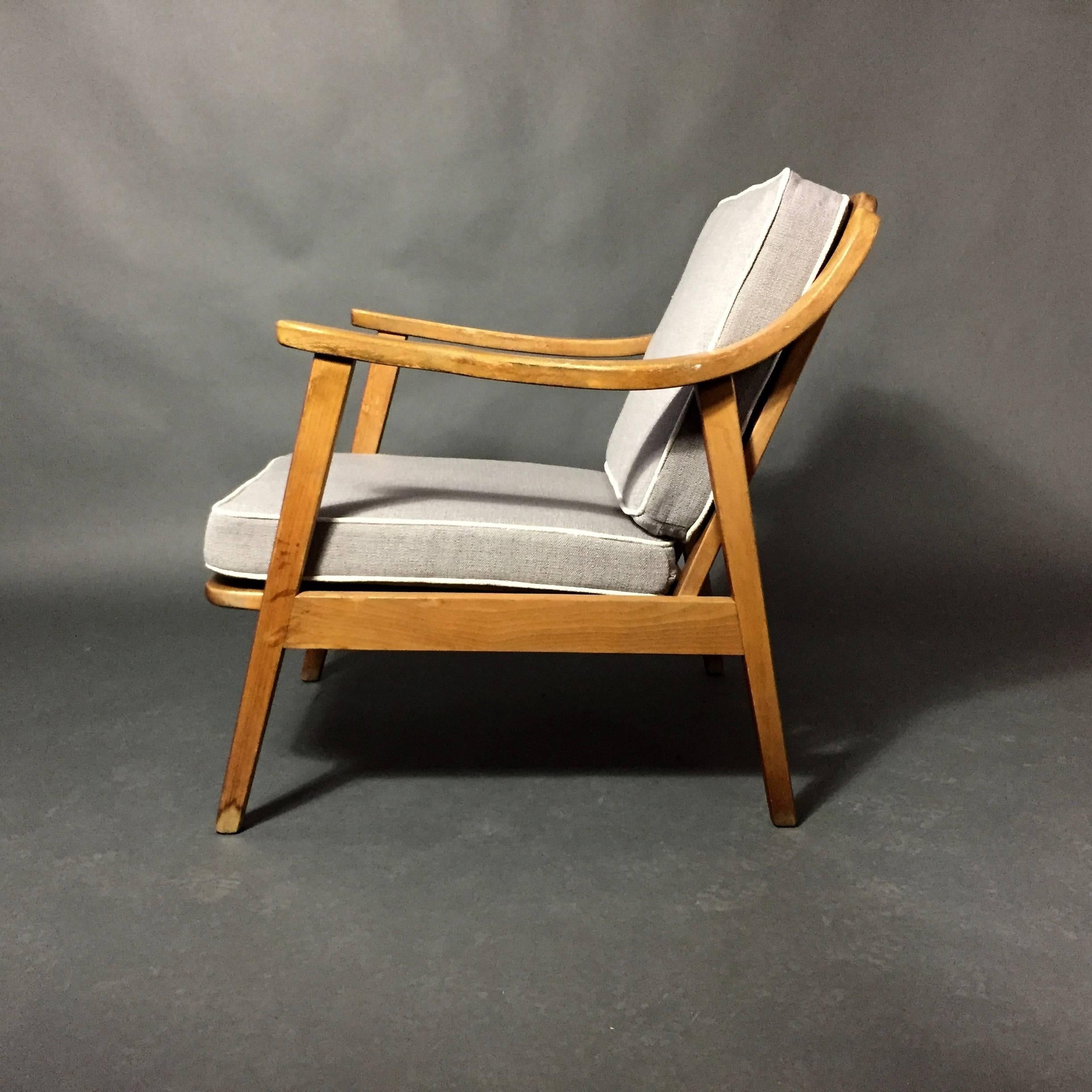 Pair of American Modern Walnut Lounge Chairs, 1960s 2