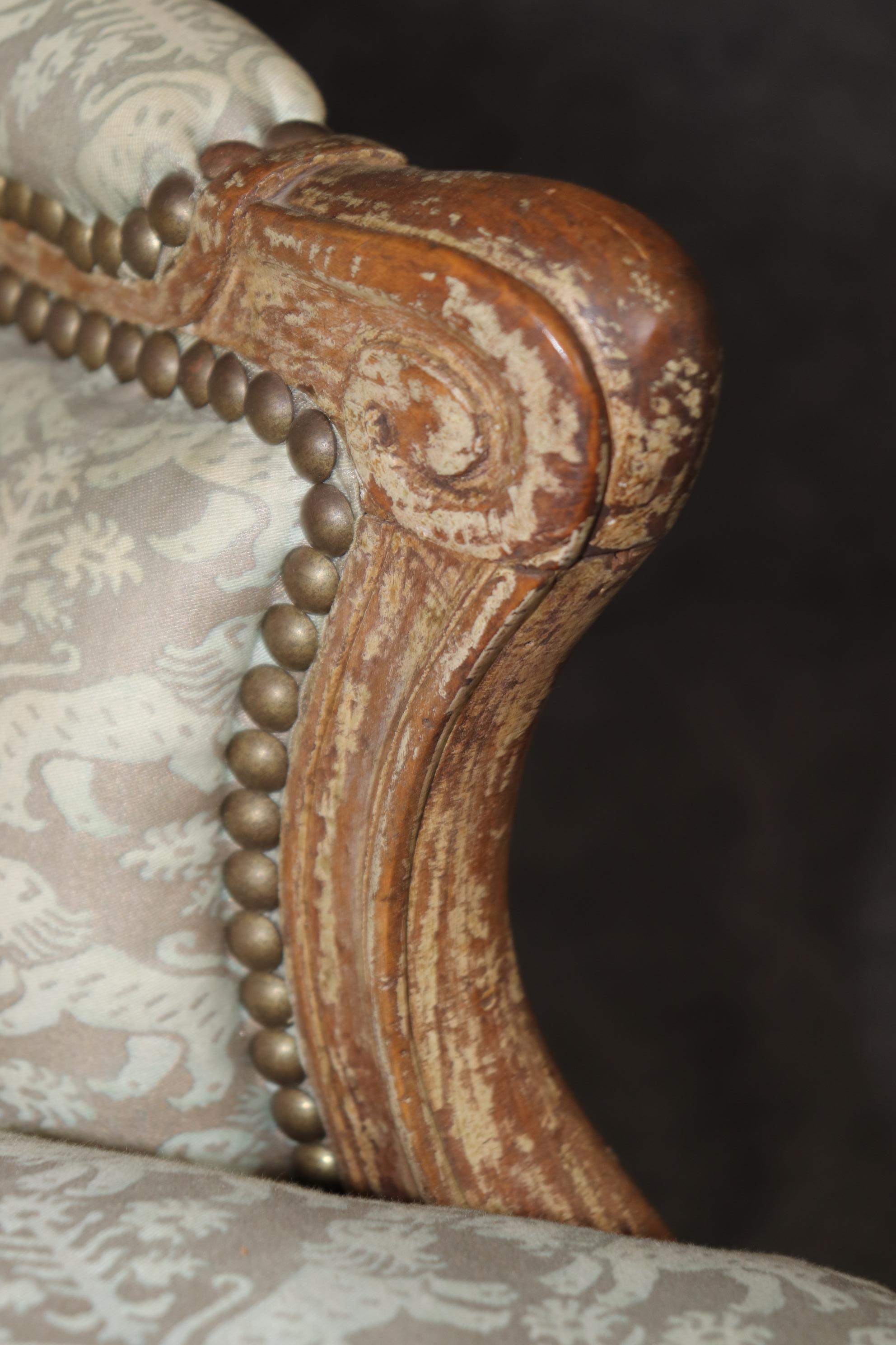 Pair Antique 1890s era French Louis XV Style Wingback Chairs Nailhead Trim In Good Condition For Sale In Swedesboro, NJ