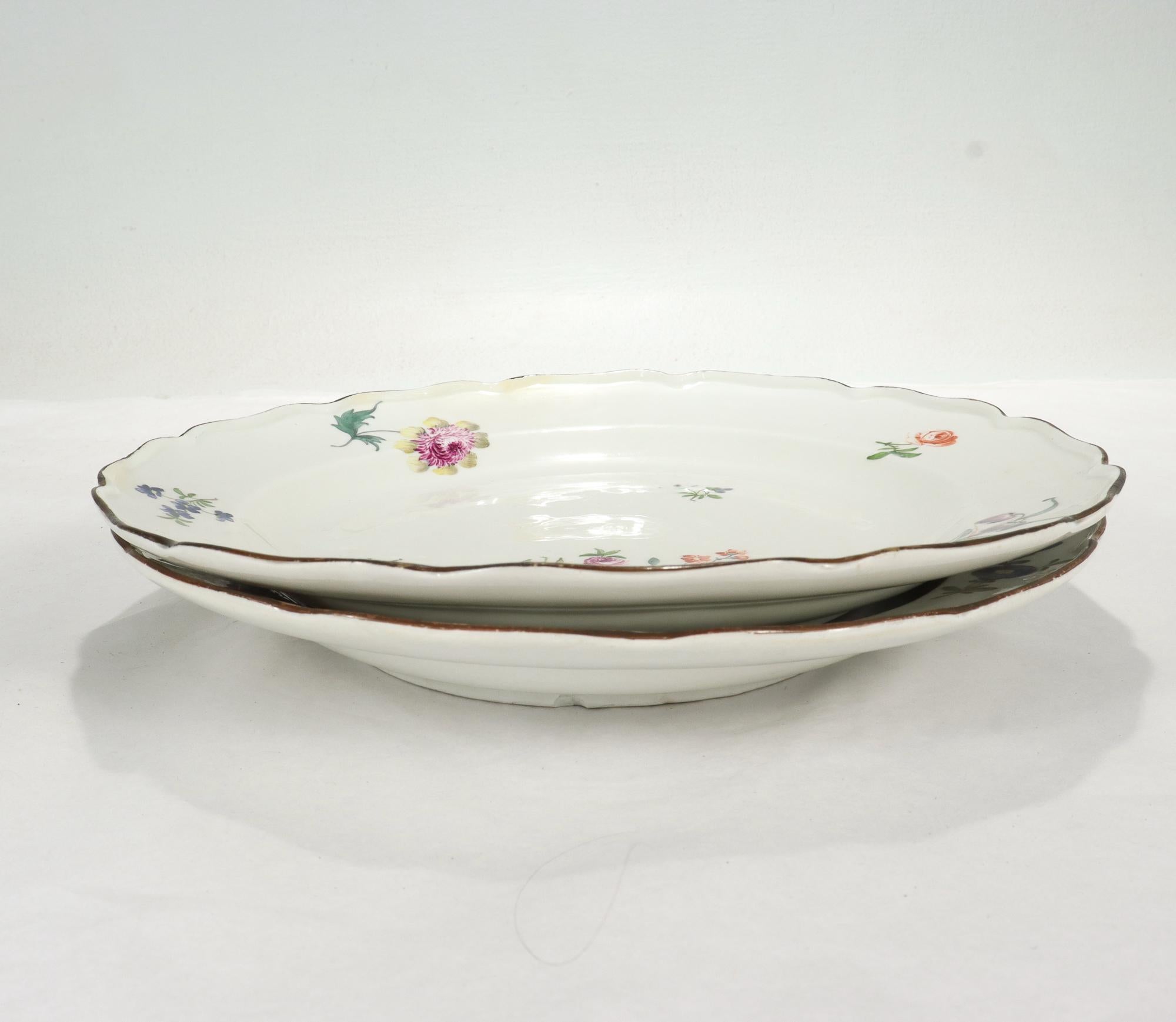 Pair Antique 18c Meissen Neuer Ausschnitt Porcelain Plates with Deutsche Blumen For Sale 3