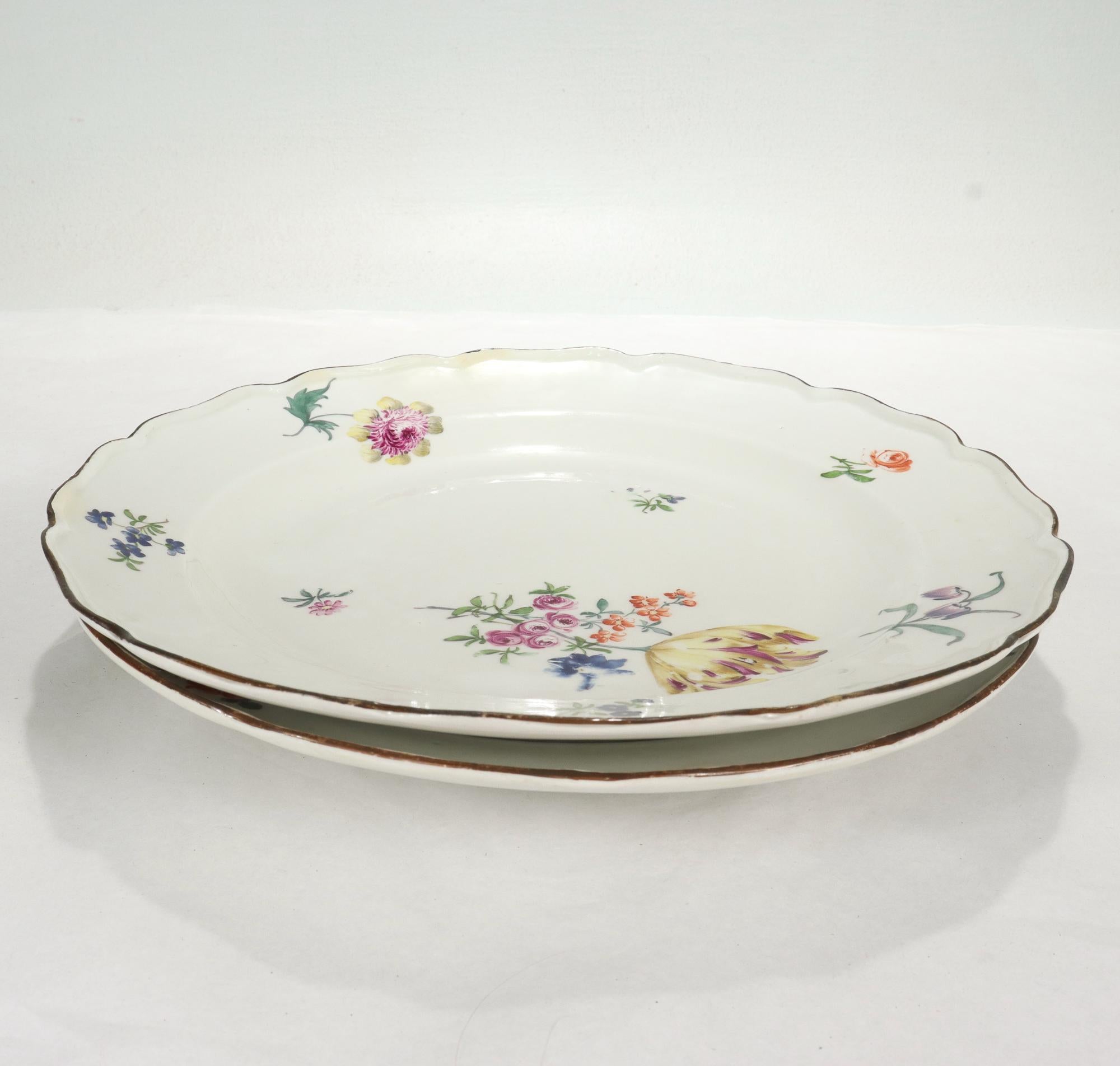 Pair Antique 18c Meissen Neuer Ausschnitt Porcelain Plates with Deutsche Blumen For Sale 4