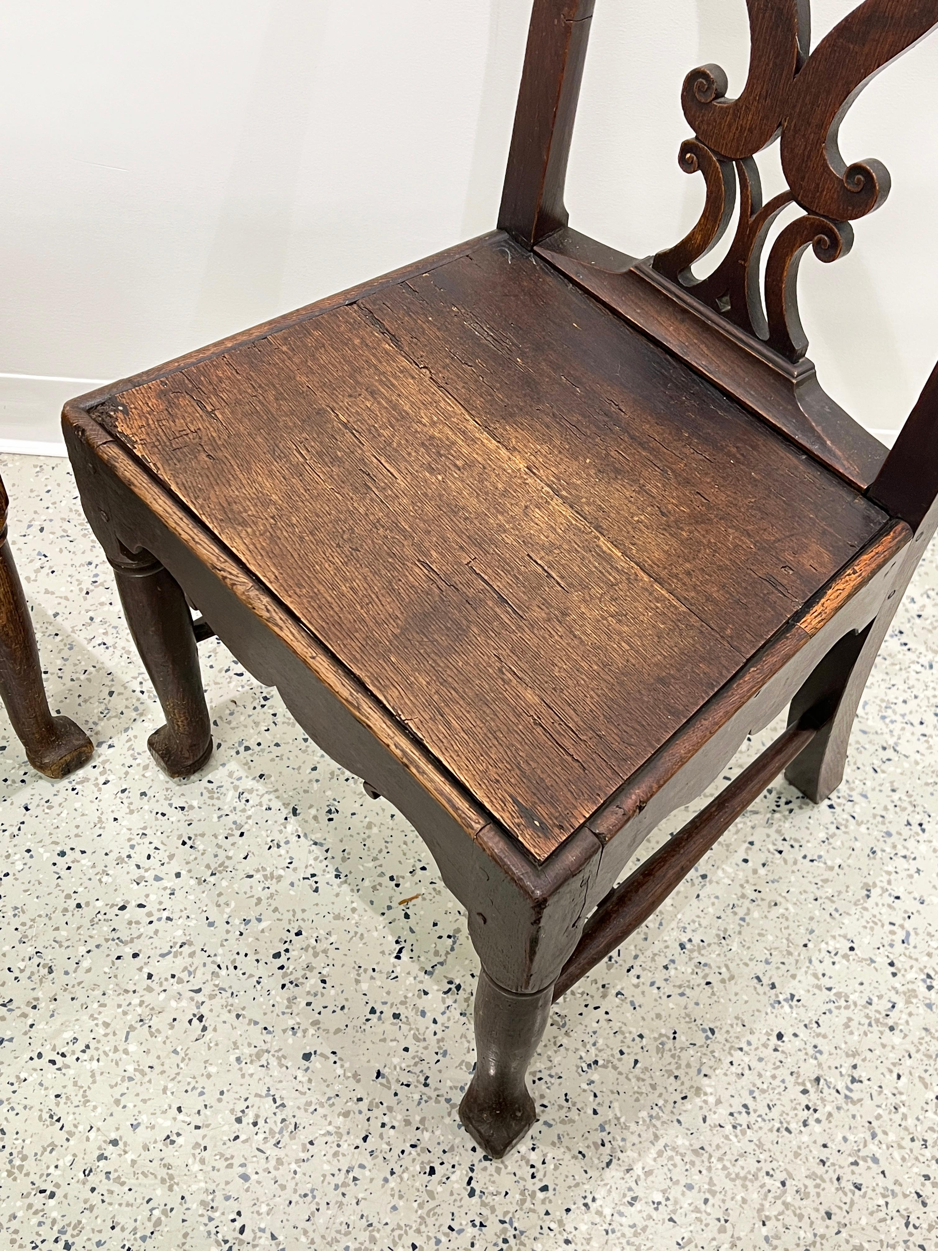 Pair Antique 18th Century Irish Oak Chippendale Side Chairs with Celtic Carving For Sale 1