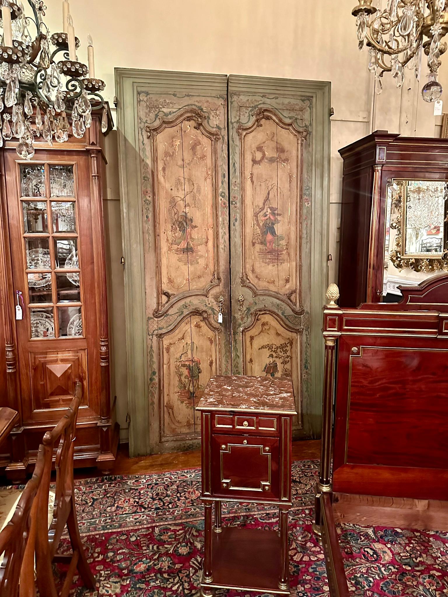 Par de Puertas Antiguas de Madera Pintada Veneciana del Siglo XVIII. en venta 7