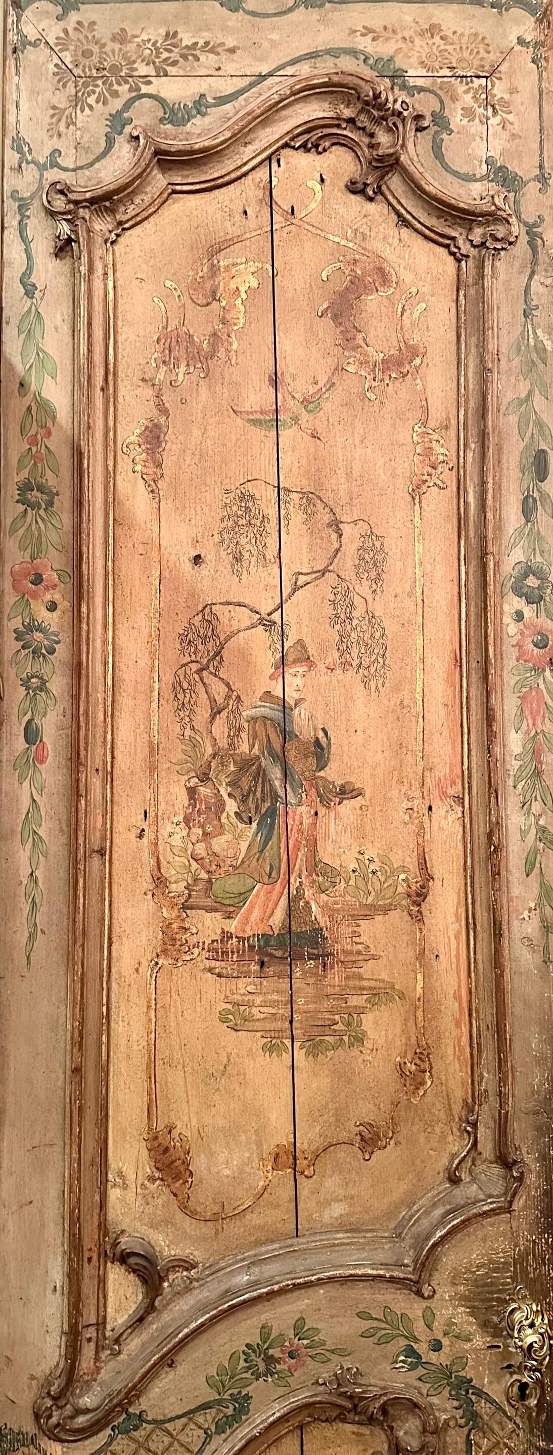 Par de Puertas Antiguas de Madera Pintada Veneciana del Siglo XVIII.
Cada Puerta tiene 30